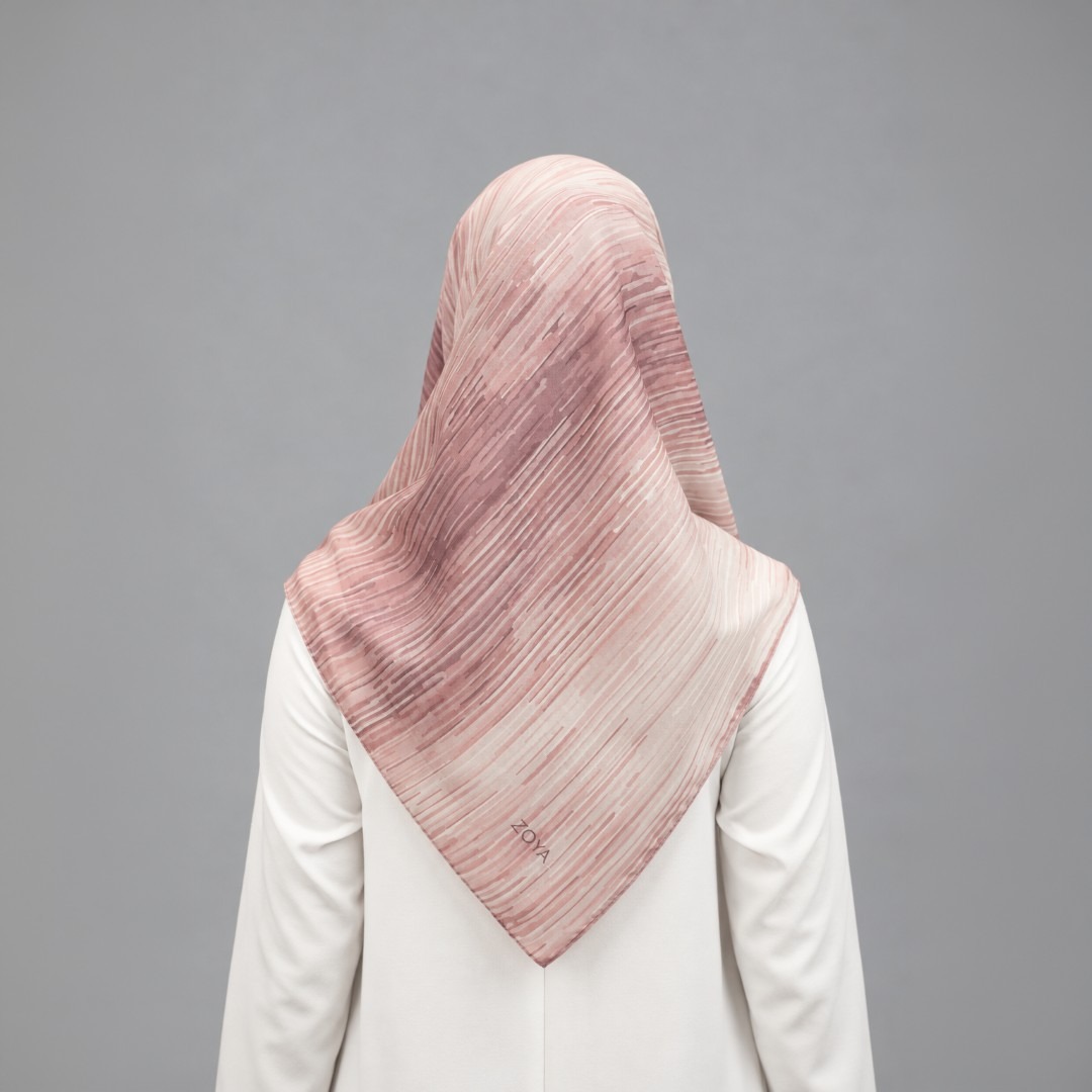 Zoya - Smudge Rug Print Scarf - Kerudung Hijab Segiempat Motif - Bahan Voal