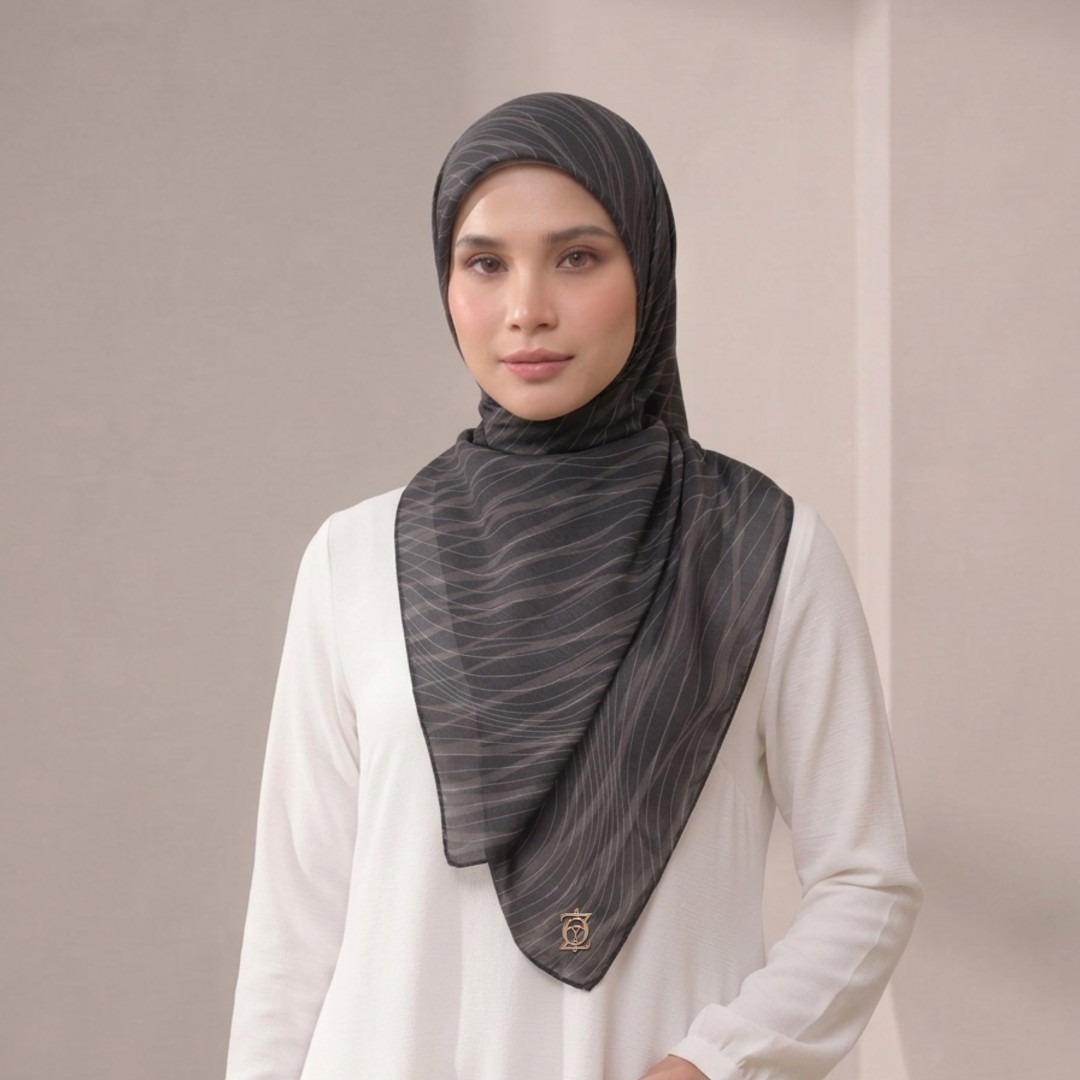 Zoya - Vara Lining Scarf - Kerudung Hijab Segiempat Motif - Pouch Ziplock