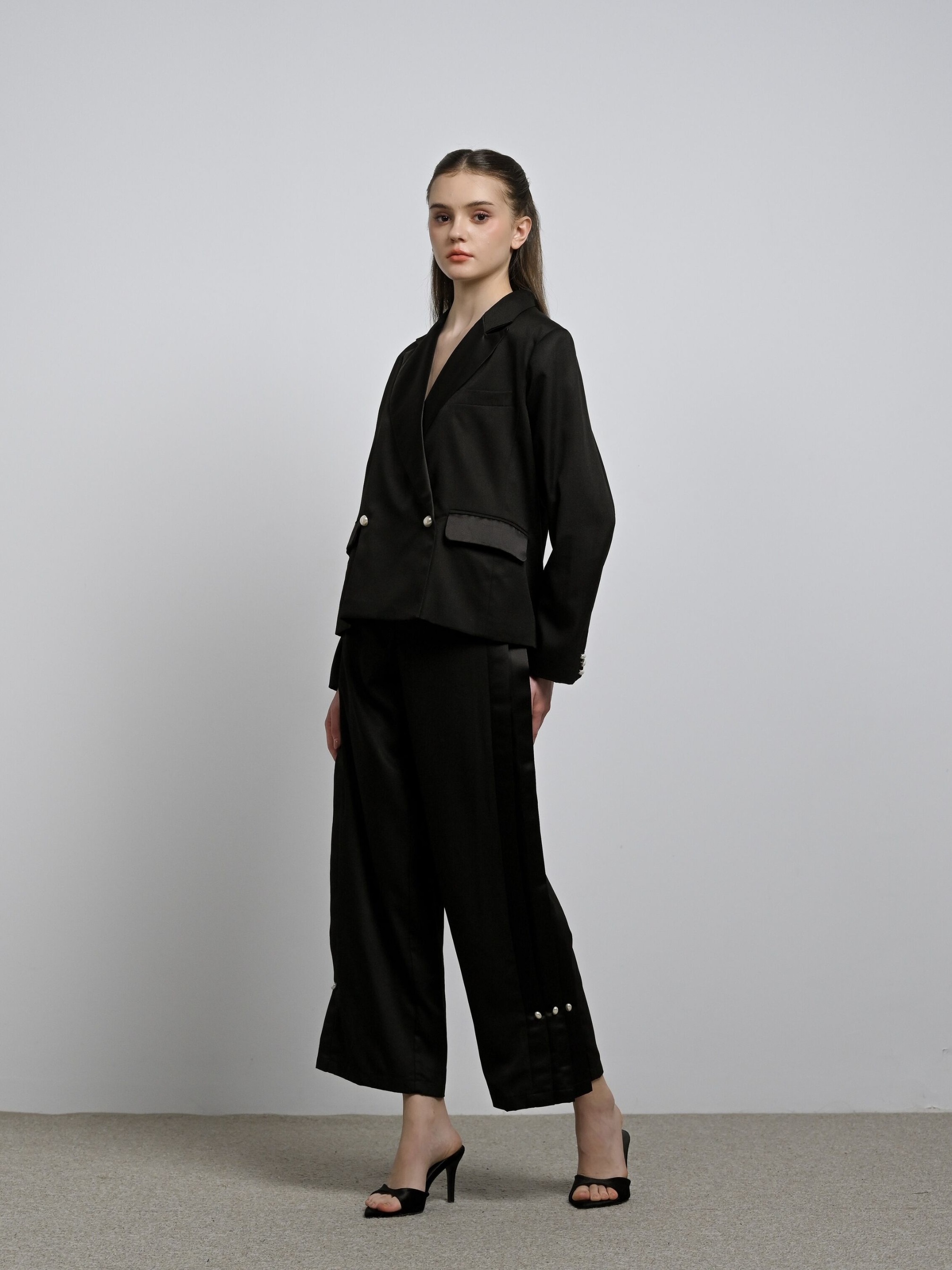 Pearl Pearl Straight Pants with Pleats