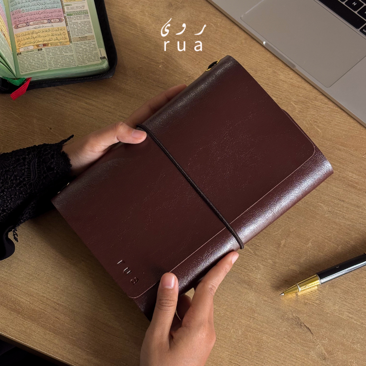 "Qalb" Vegan Leather Dark Brown