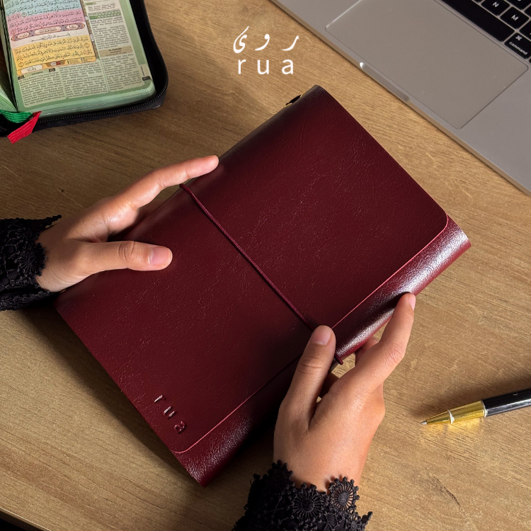 "Qalb" Vegan Leather Maroon