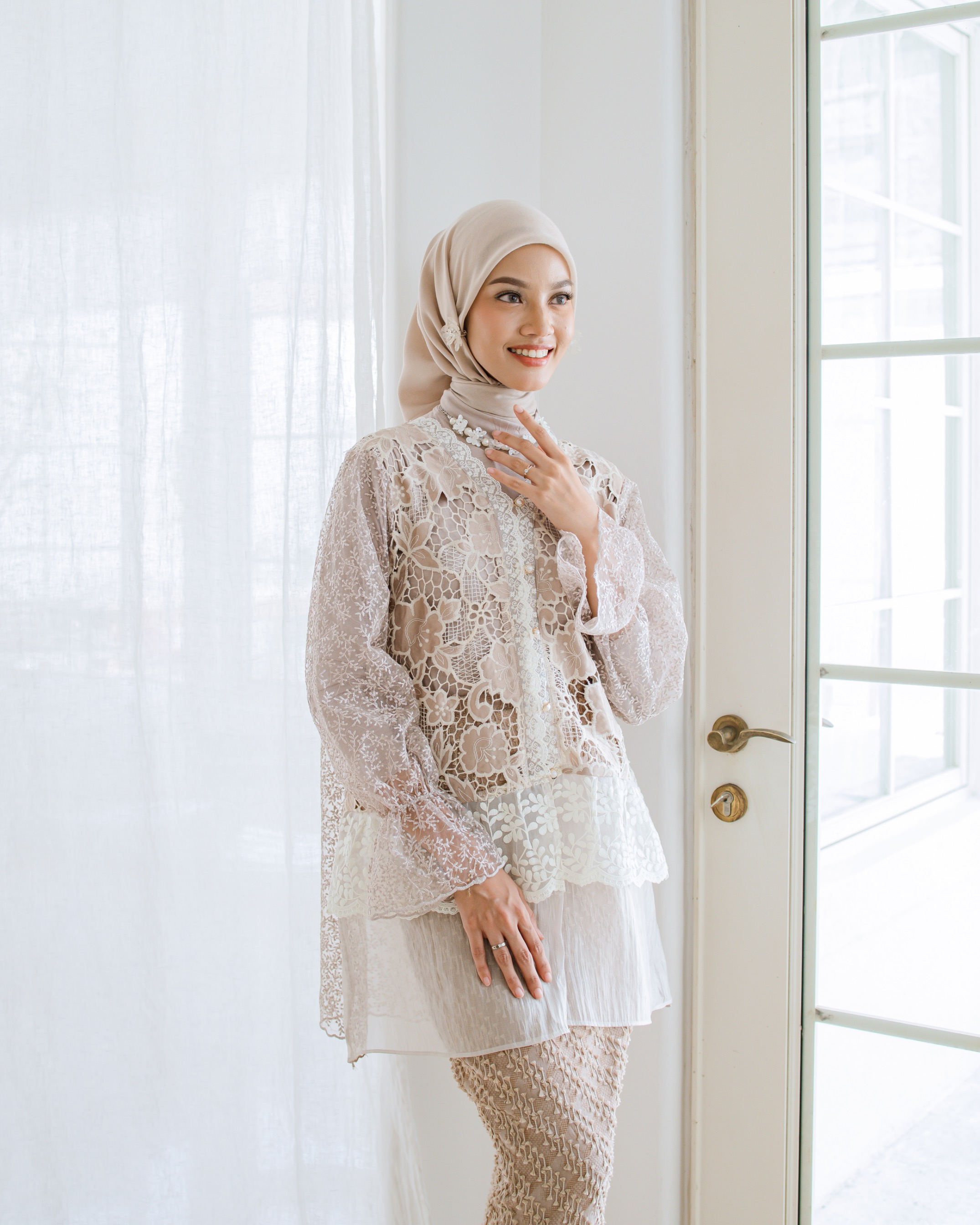 AUDY OUTER