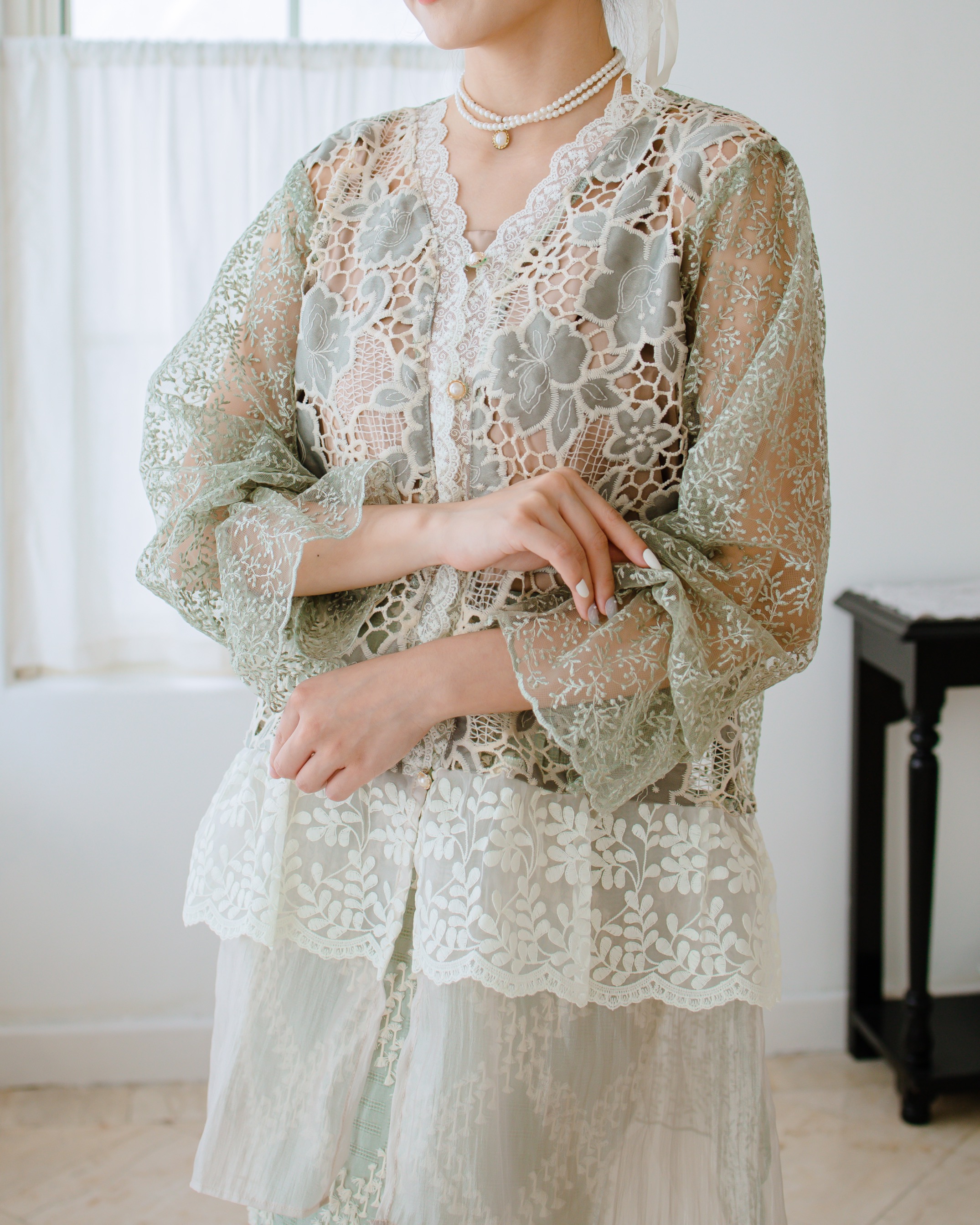 AUDY OUTER