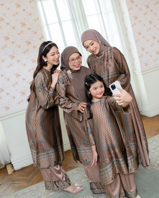 Image of RAHAYU - WOMEN