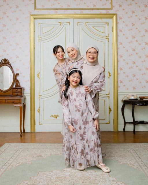 Image of JUWITA - WOMEN