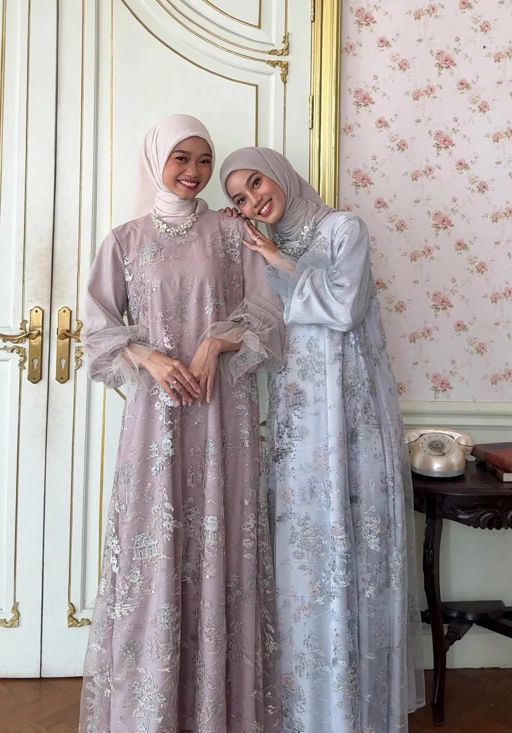 Image of PAGODA DRESS BUSUI