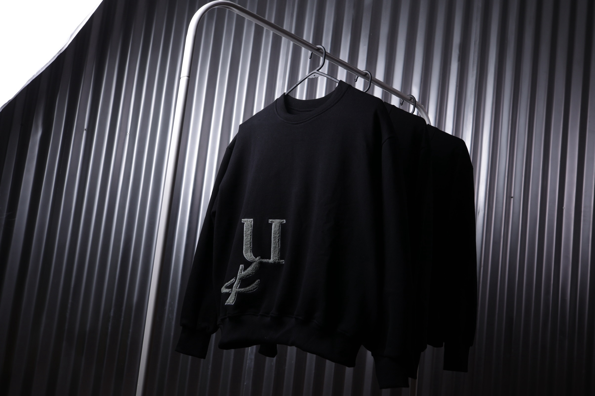 Exclusive 4U Crewneck - Blackrey