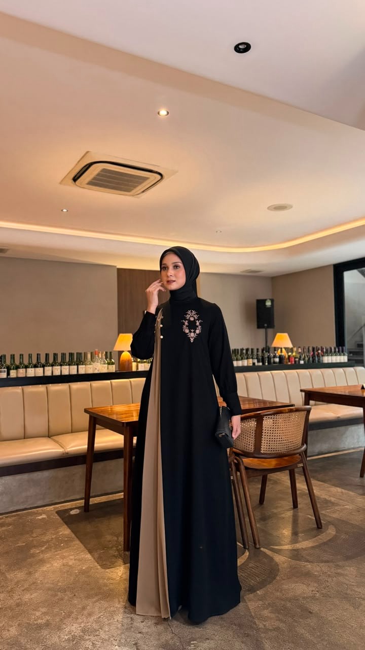 SARAA ABAYA - JAVINA
