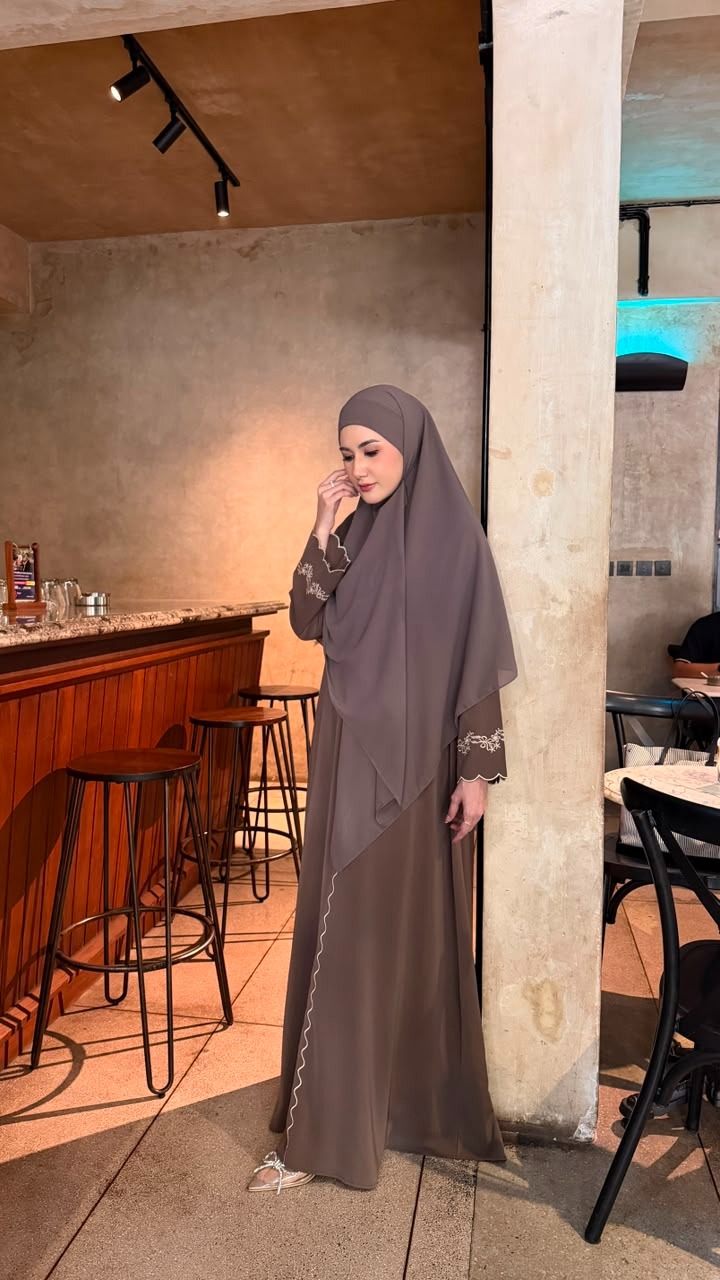 FADYA ABAYA - JAVINA