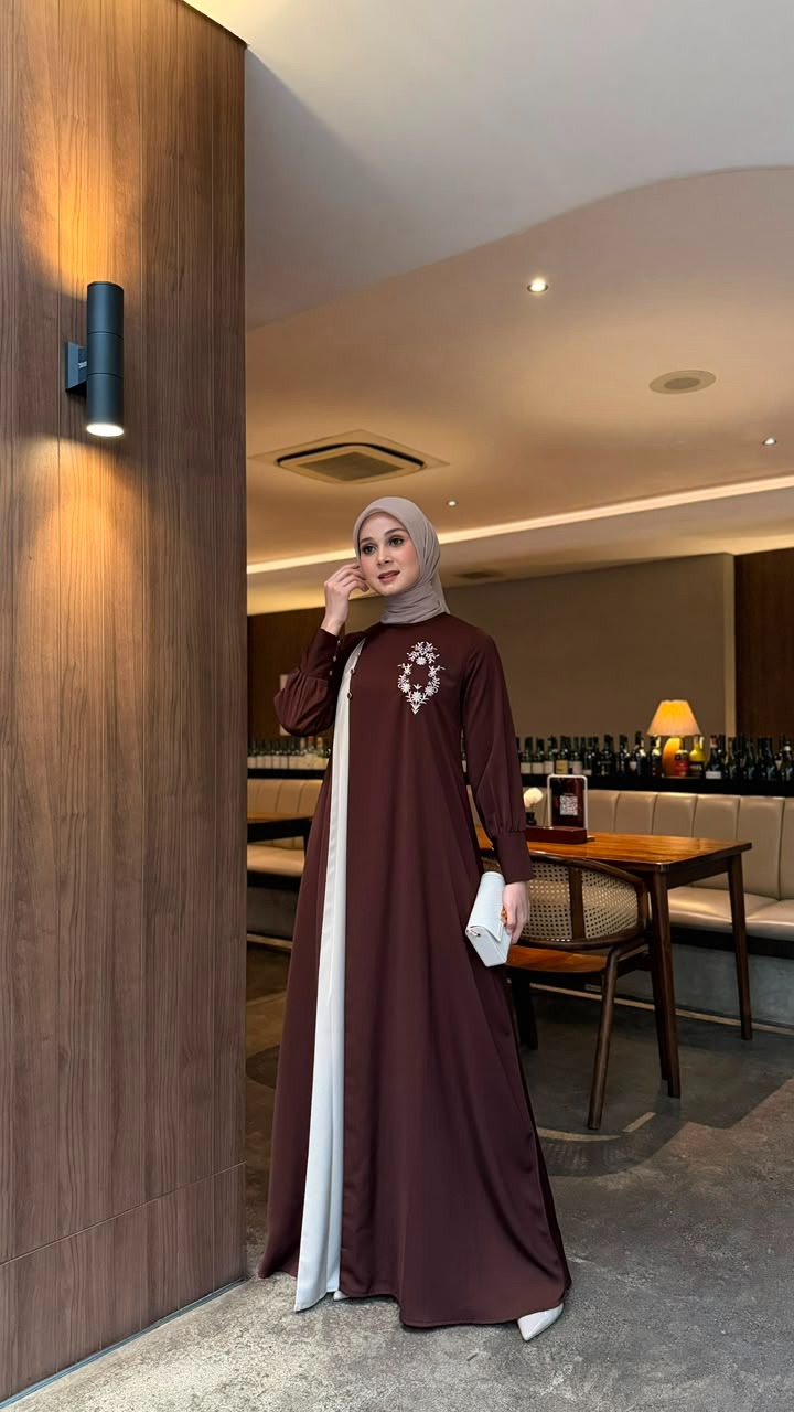 SARAA ABAYA - JAVINA
