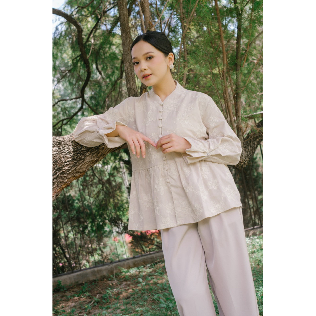 ByNeeth Maryam Blouse - Linen blouse - Embroidery - Baju Lebaran - Koleksi Ramadhan Raya