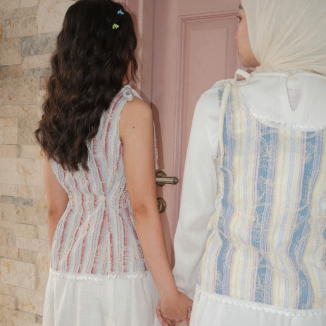 ByNeeth Daisy Tanktop - Atasan Wanita - Flower Embroidery - Tanktop Motif Bunga