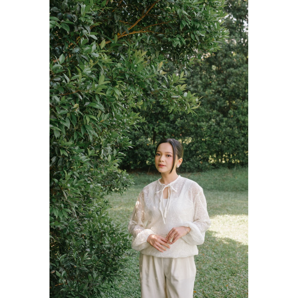 ByNeeth Aisya Lace Blouse - Atasan brookat - Atasan embroidery - Baju Lebaran - Koleksi Ramadhan Raya