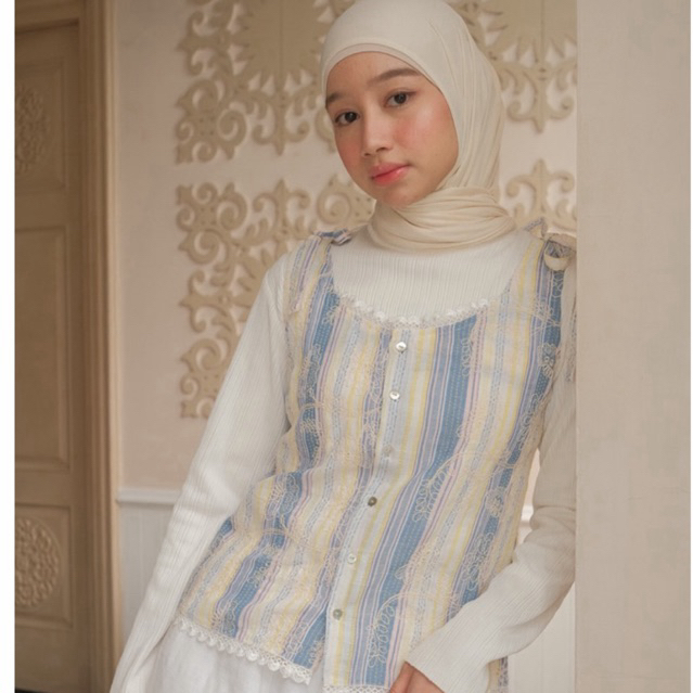 ByNeeth Daisy Tanktop - Atasan Wanita - Flower Embroidery - Tanktop Motif Bunga