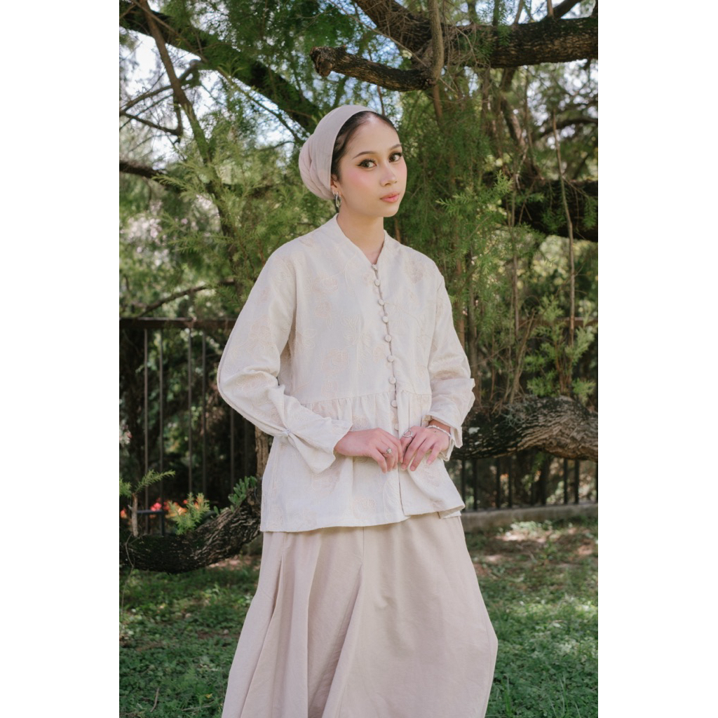 ByNeeth Maryam Blouse - Linen blouse - Embroidery - Baju Lebaran - Koleksi Ramadhan Raya