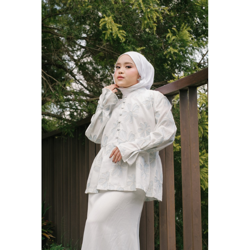 ByNeeth Maryam Blouse - Linen blouse - Embroidery - Baju Lebaran - Koleksi Ramadhan Raya
