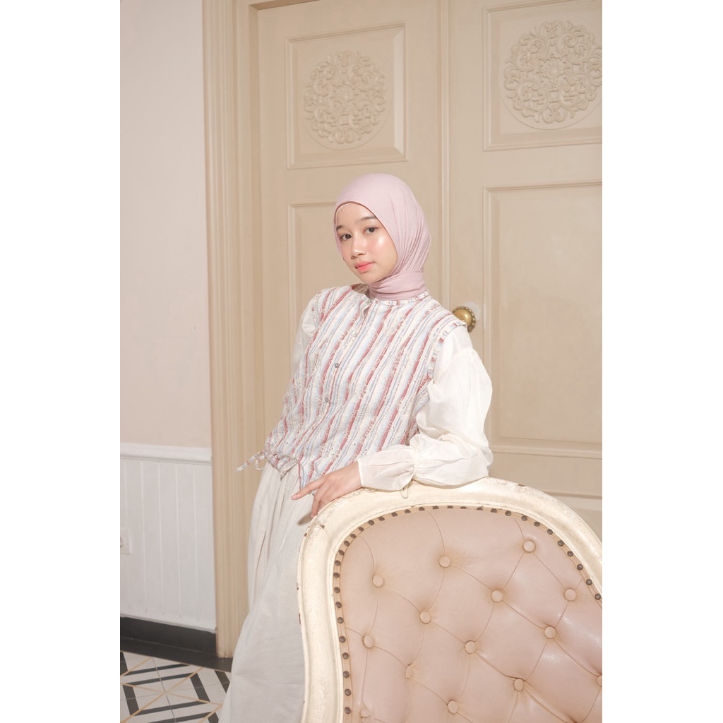 ByNeeth Peony Vest - Vest Bunga - Embroidery Flower