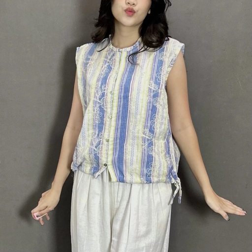 Image of ByNeeth Peony Vest - Vest Bunga - Embroidery Flower