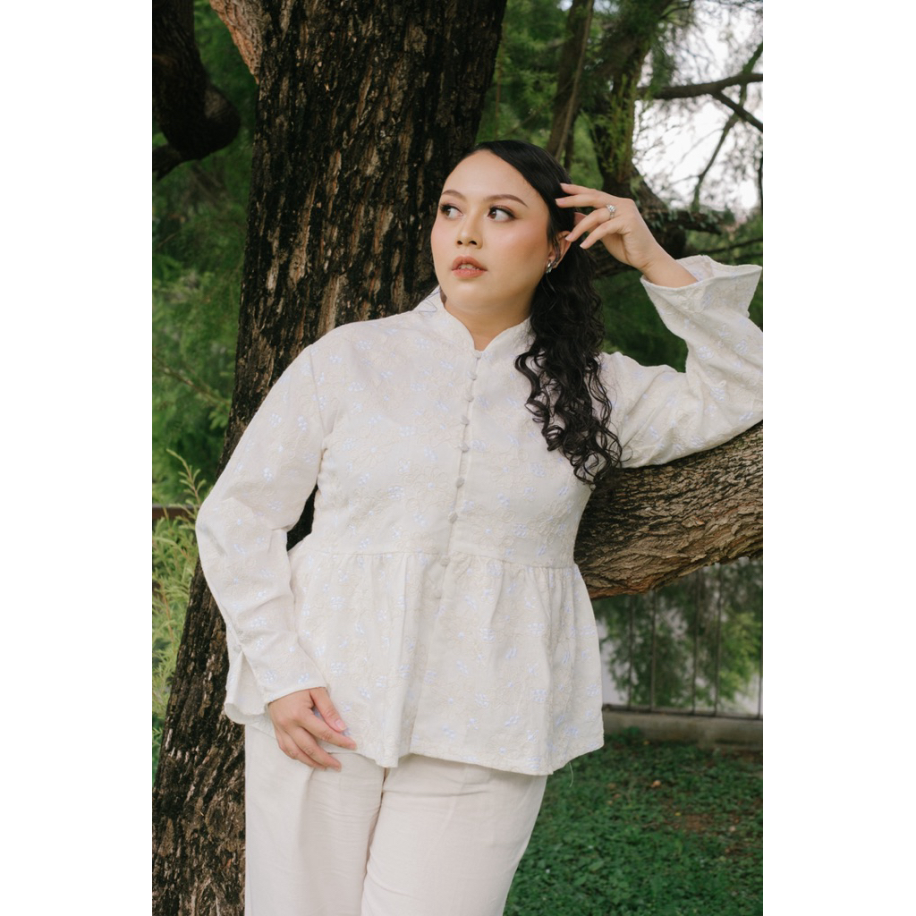 ByNeeth Maryam Blouse - Linen blouse - Embroidery - Baju Lebaran - Koleksi Ramadhan Raya