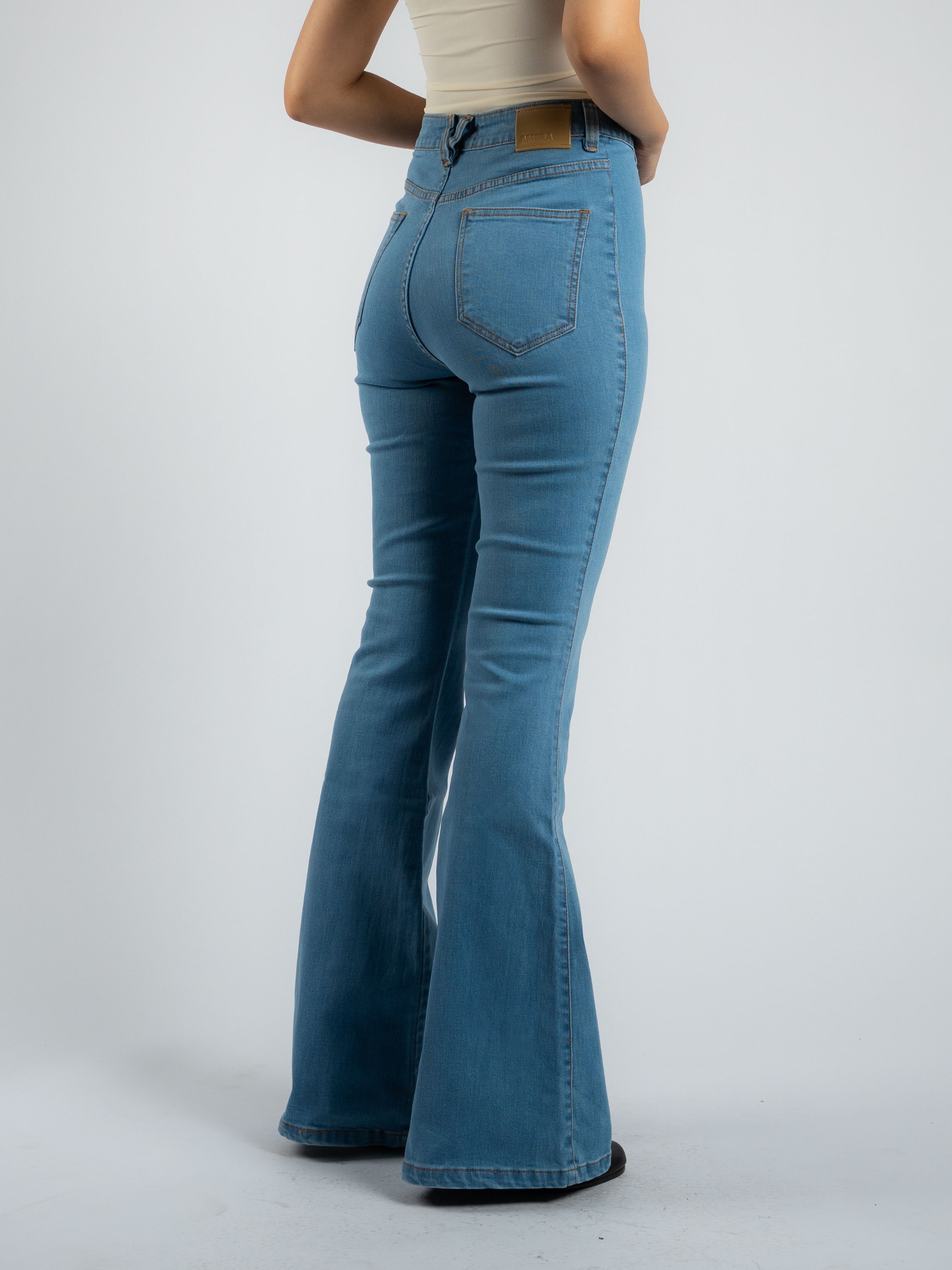 ASPEN BOOTCUT JEANS