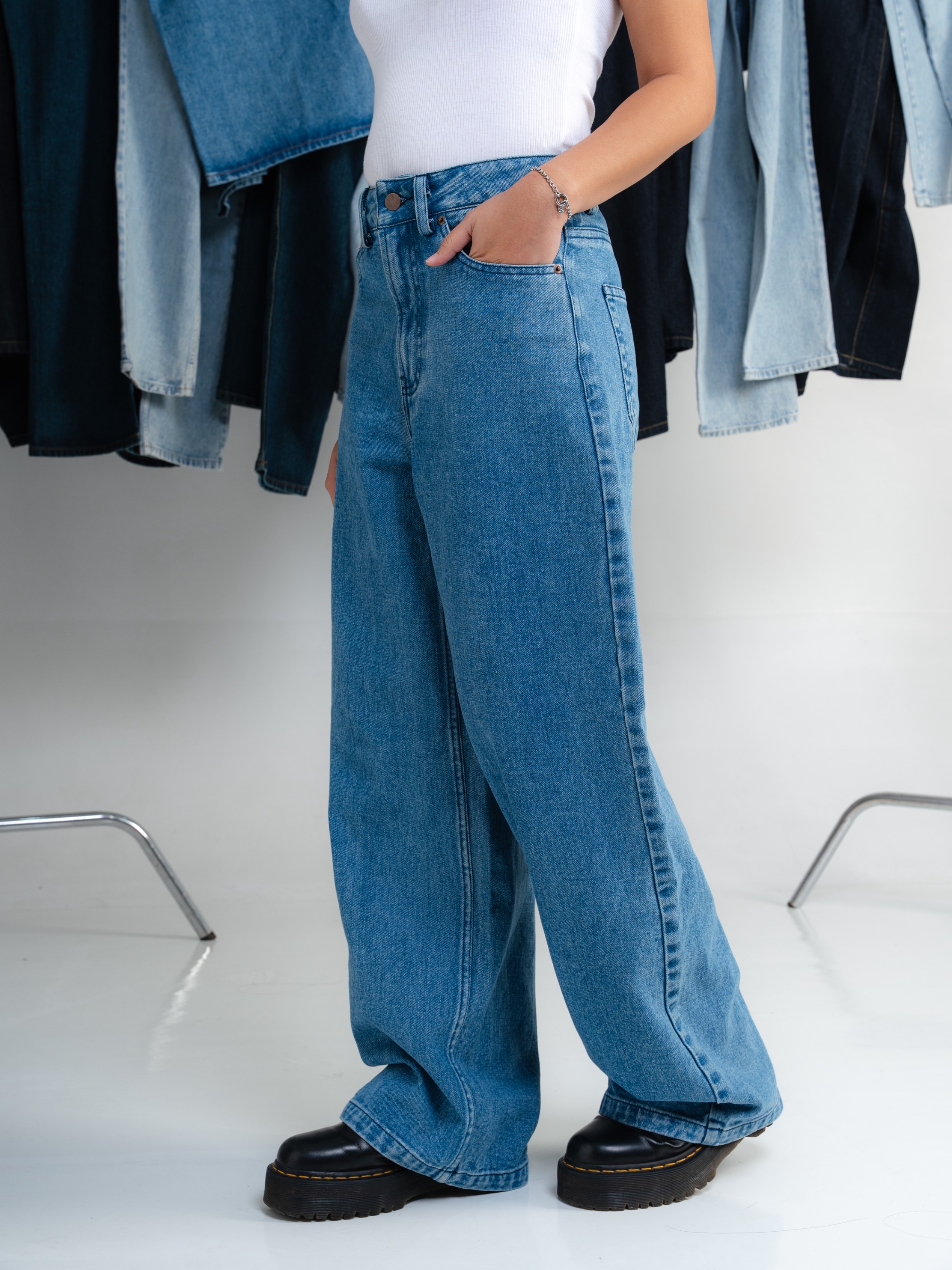 ETIENNE STRAIGHT JEANS
