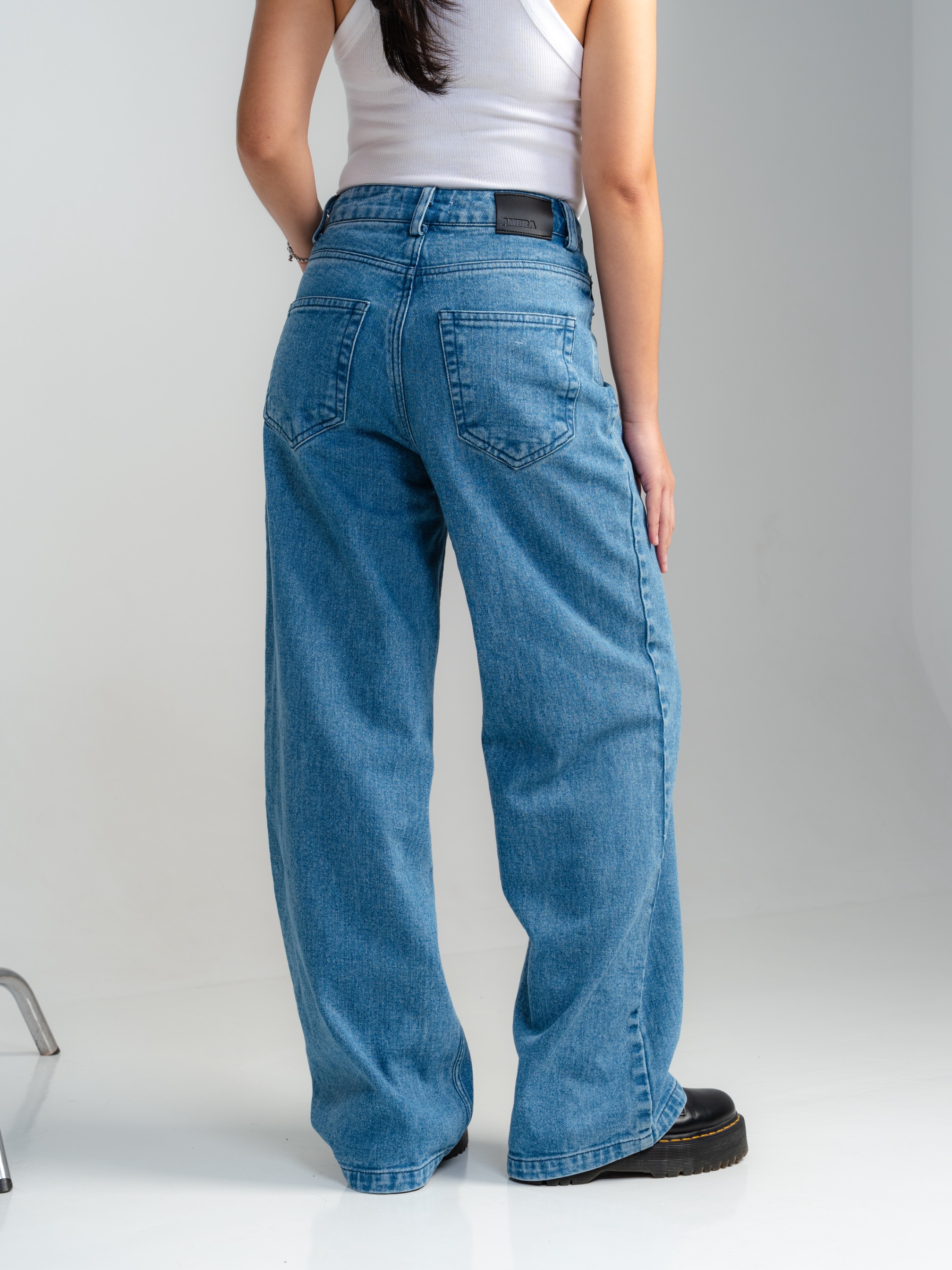 ETIENNE STRAIGHT JEANS
