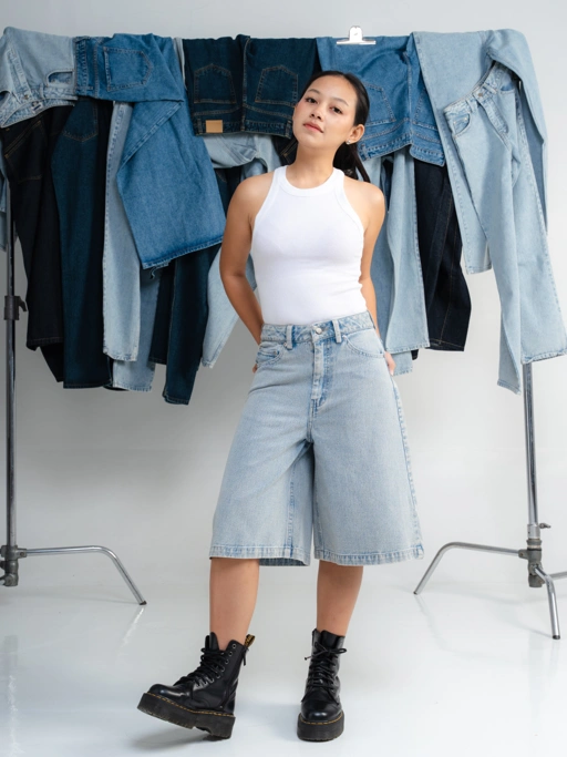 Image of JESSE JORTS JEANS