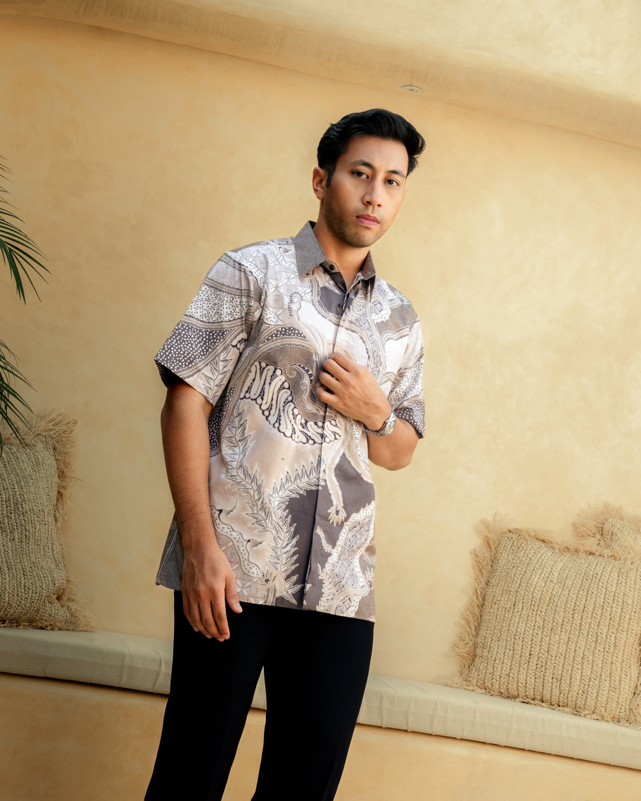 PRIVÉ - RAKHA BEIGE (Short Sleeve)