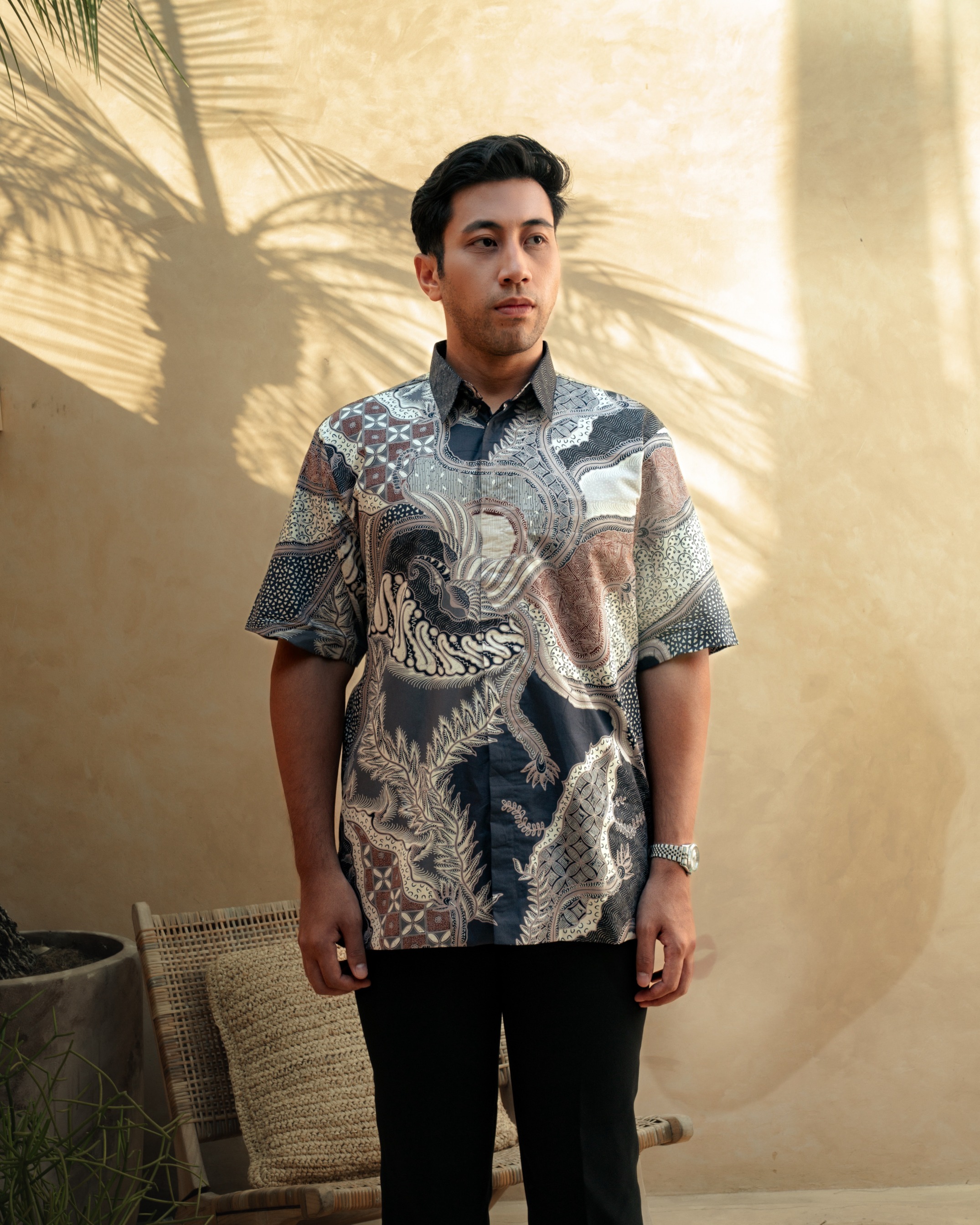 PRIVÉ - RAKHA BLACK (Short Sleeve)
