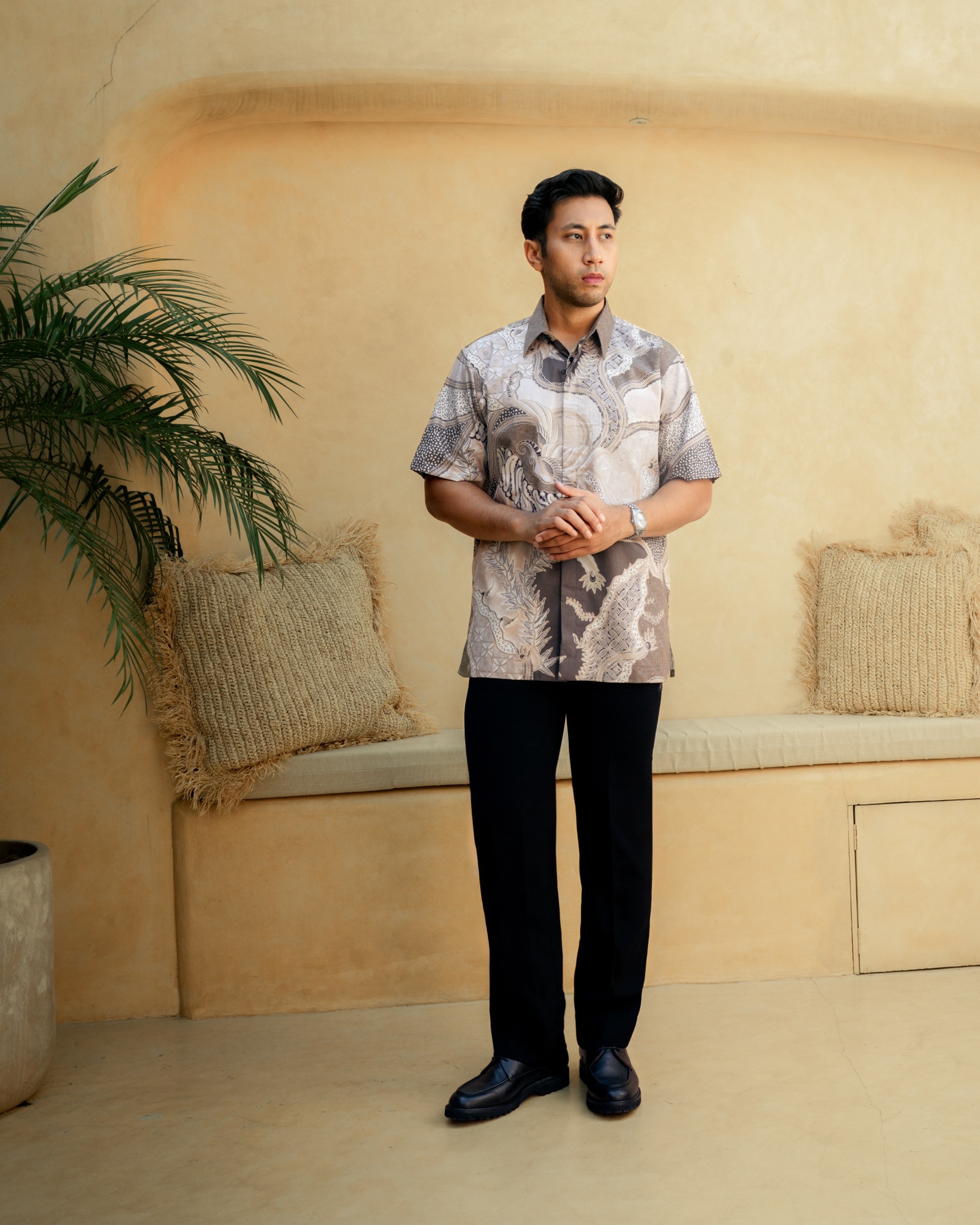 PRIVÉ - RAKHA BEIGE (Short Sleeve)