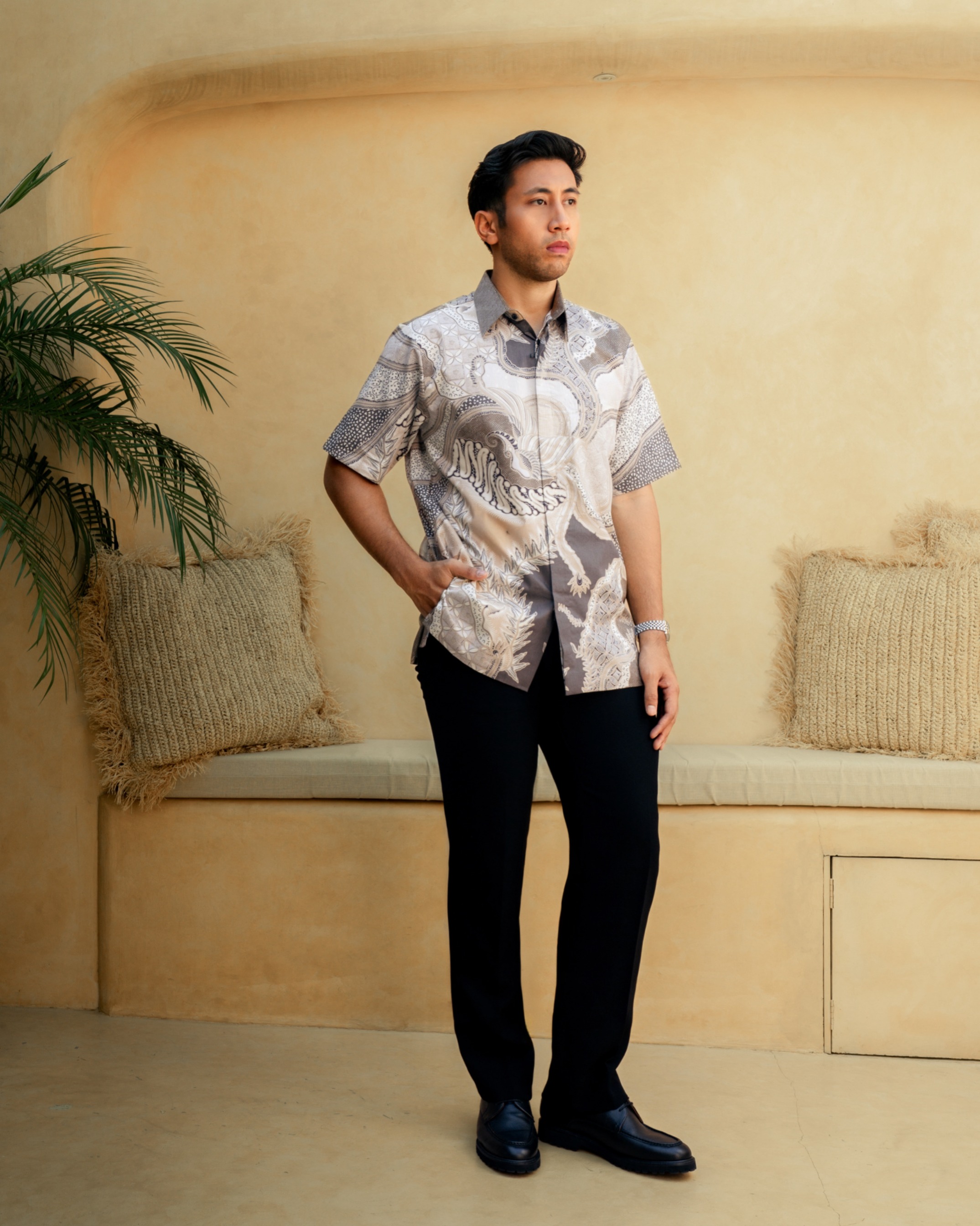 PRIVÉ - RAKHA BEIGE (Short Sleeve)