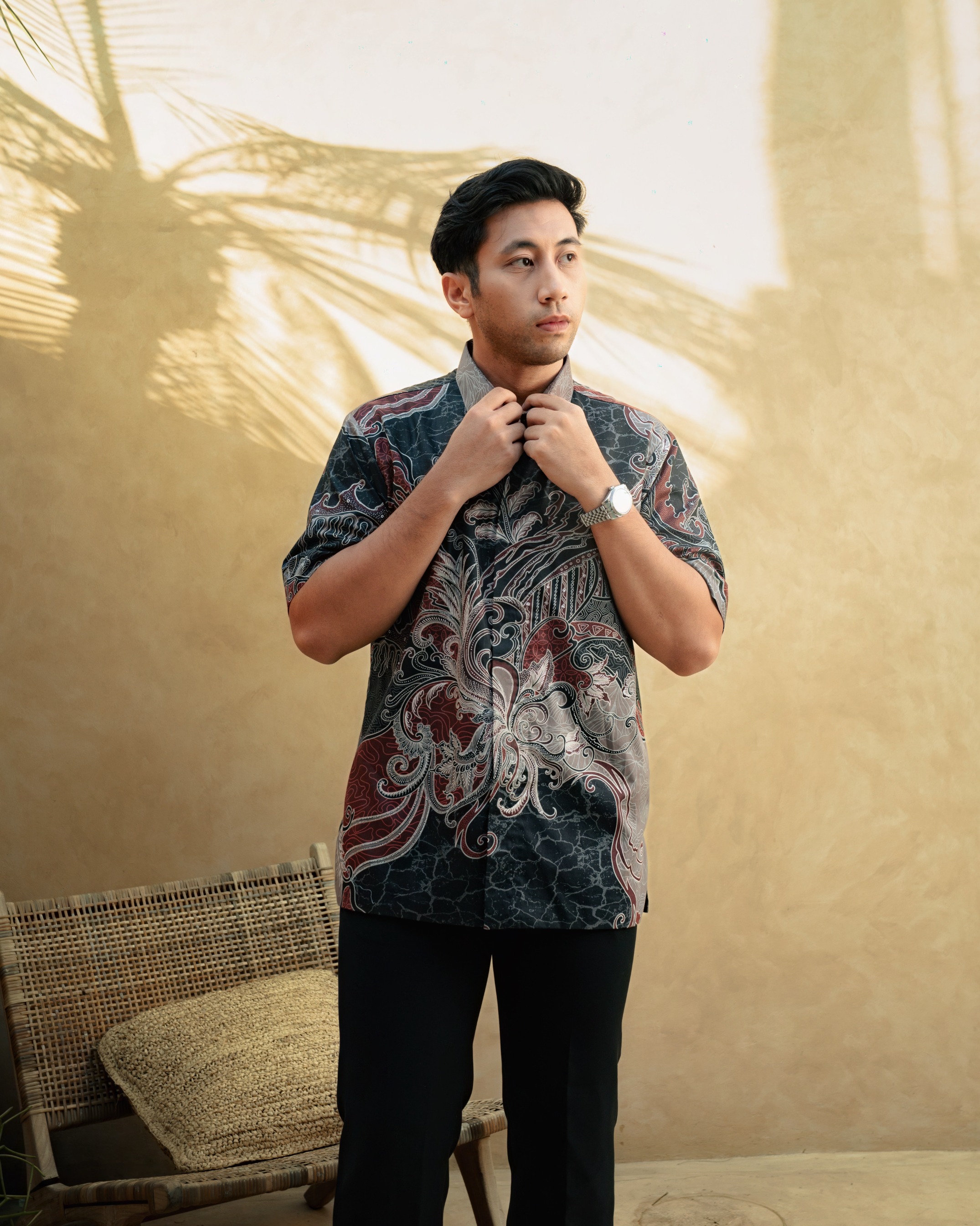 PRIVÉ - RANDHI BLACK RED (Short Sleeve)
