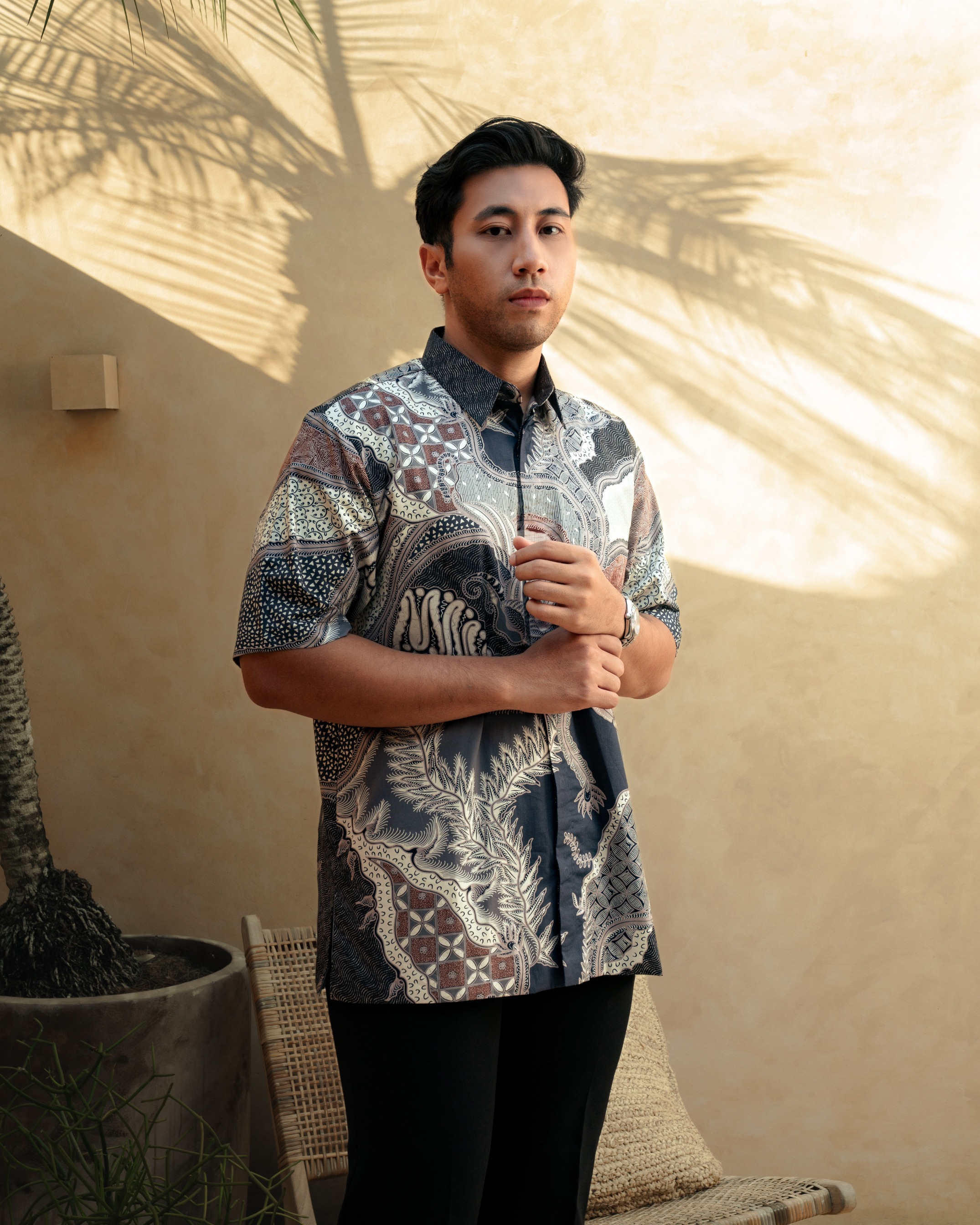 PRIVÉ - RAKHA BLACK (Short Sleeve)