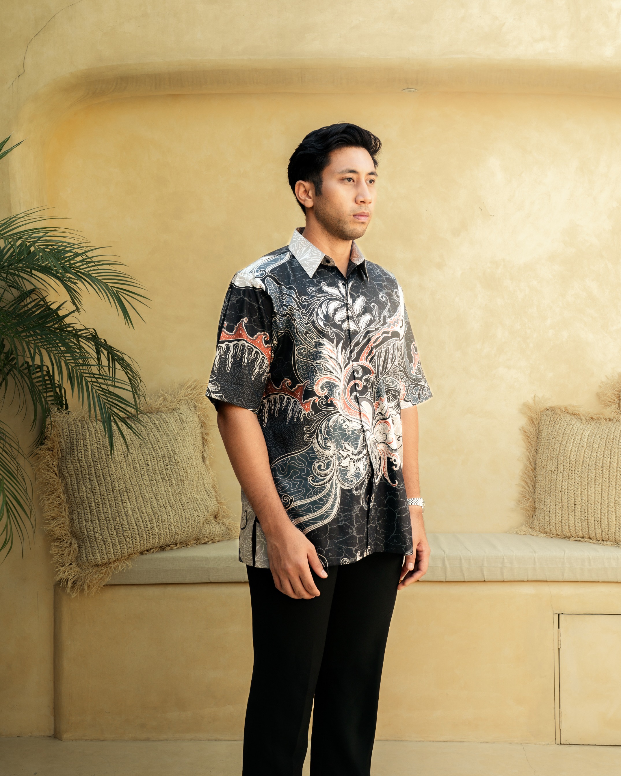 PRIVÉ - RANDHI BLACK GREY (Short Sleeve)
