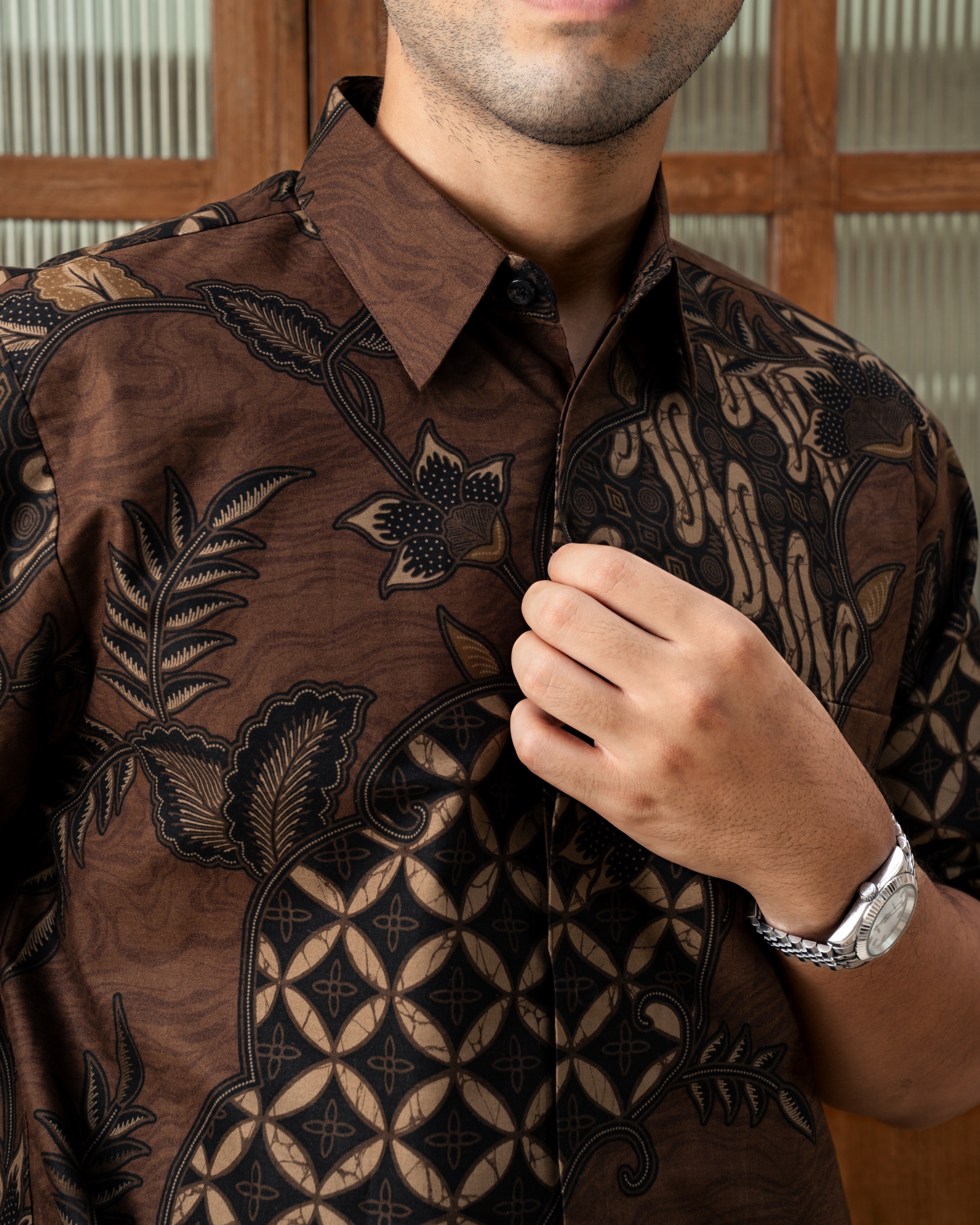 AKSARA WOOD BROWN (Short Sleeve)