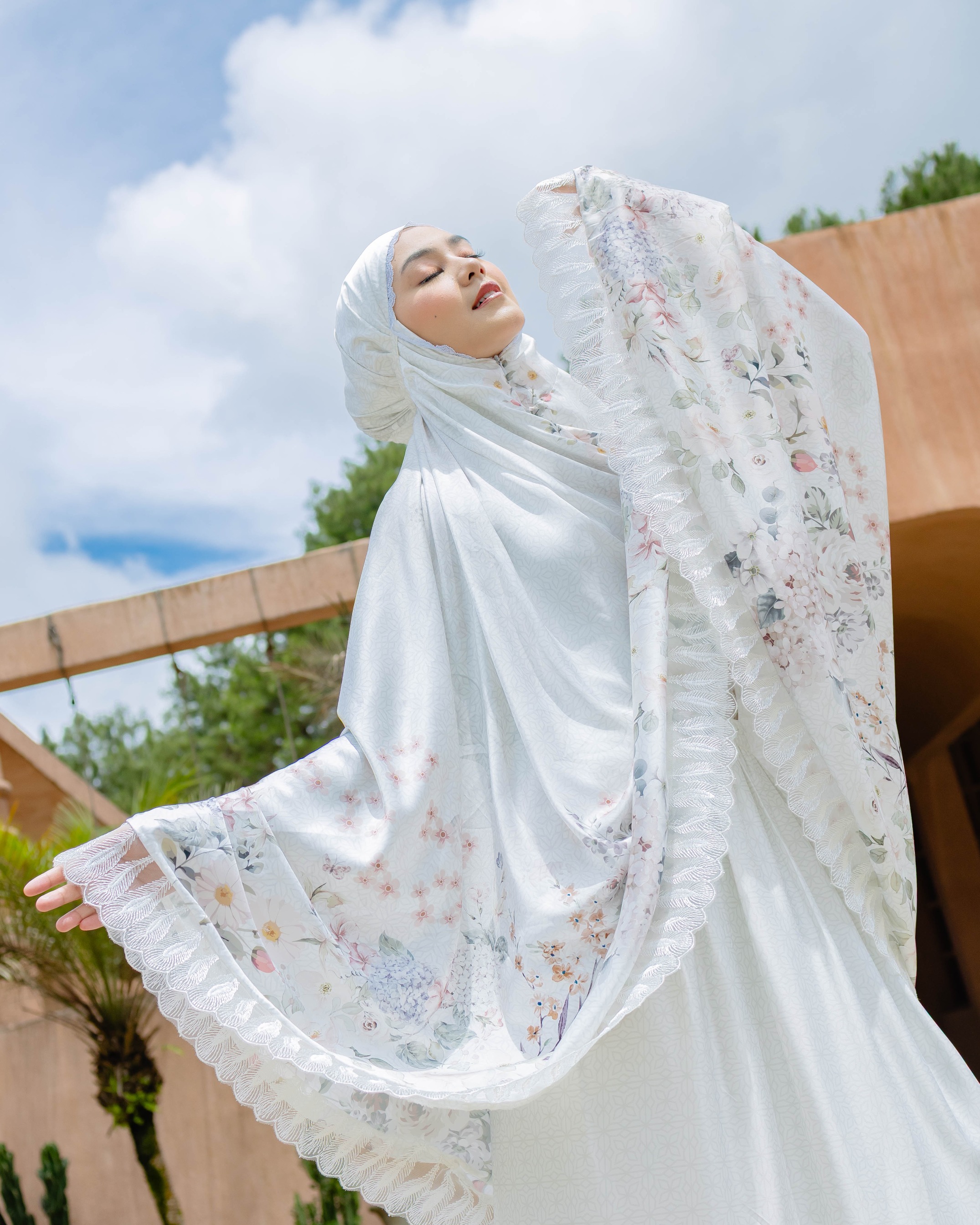 Mukena Raudhah