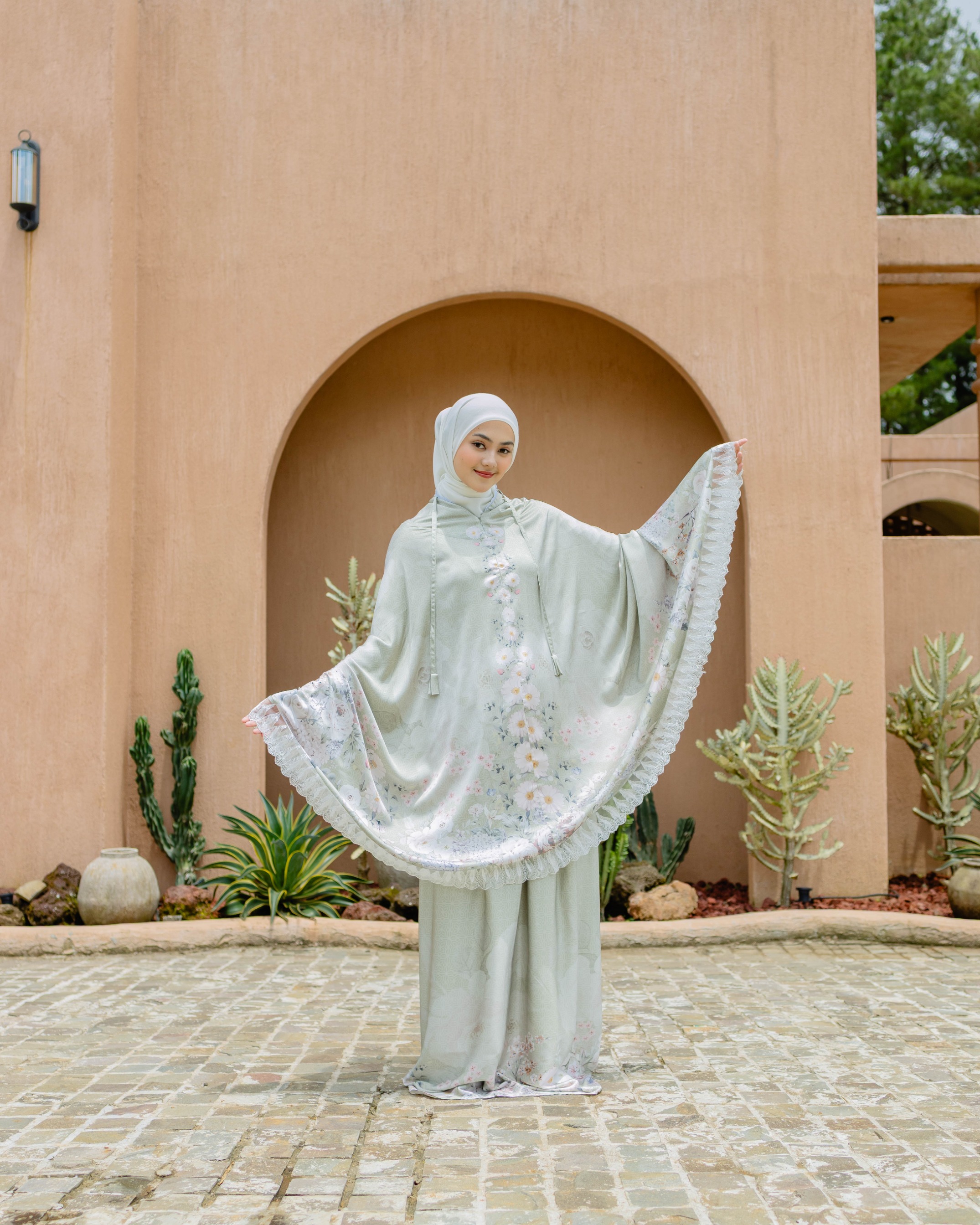 Mukena Raudhah