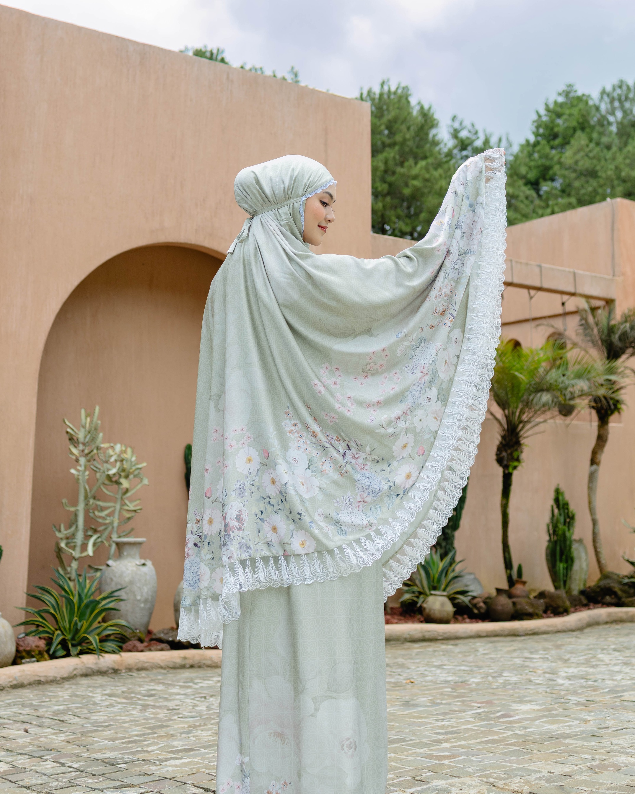 Mukena Raudhah
