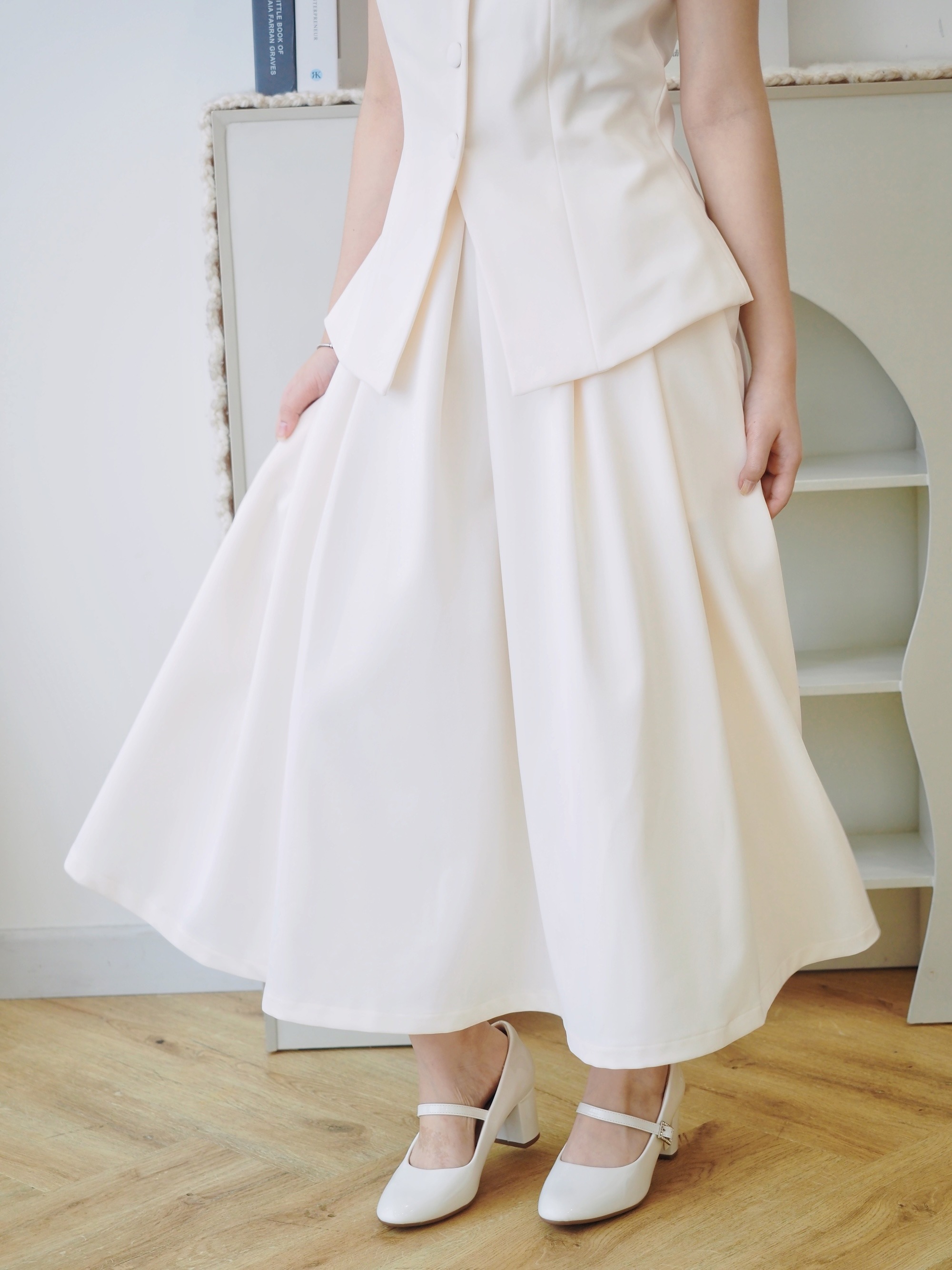 June Pleat Flare In Vanilla