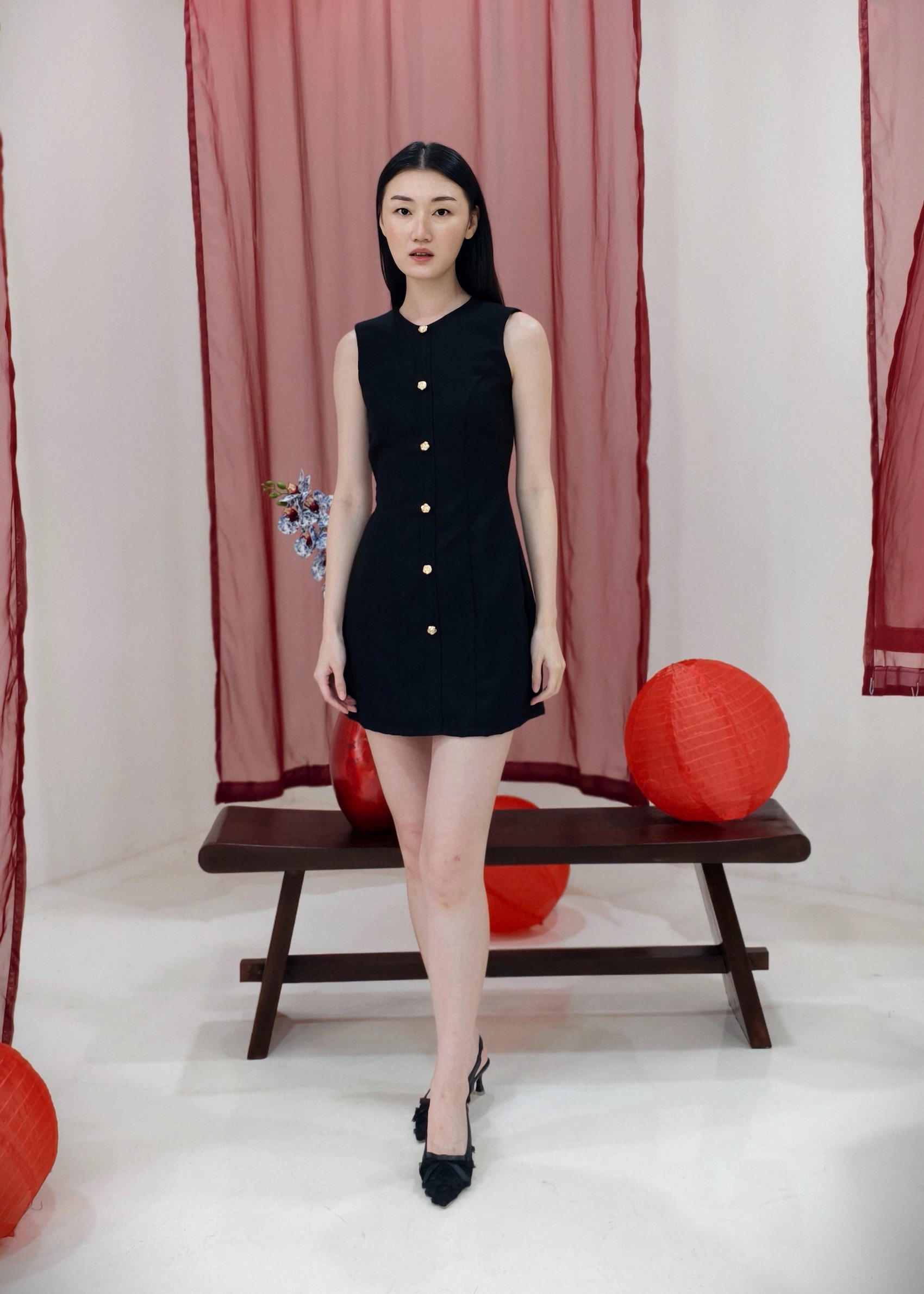 Anne Fitted Tweed Dress In Black