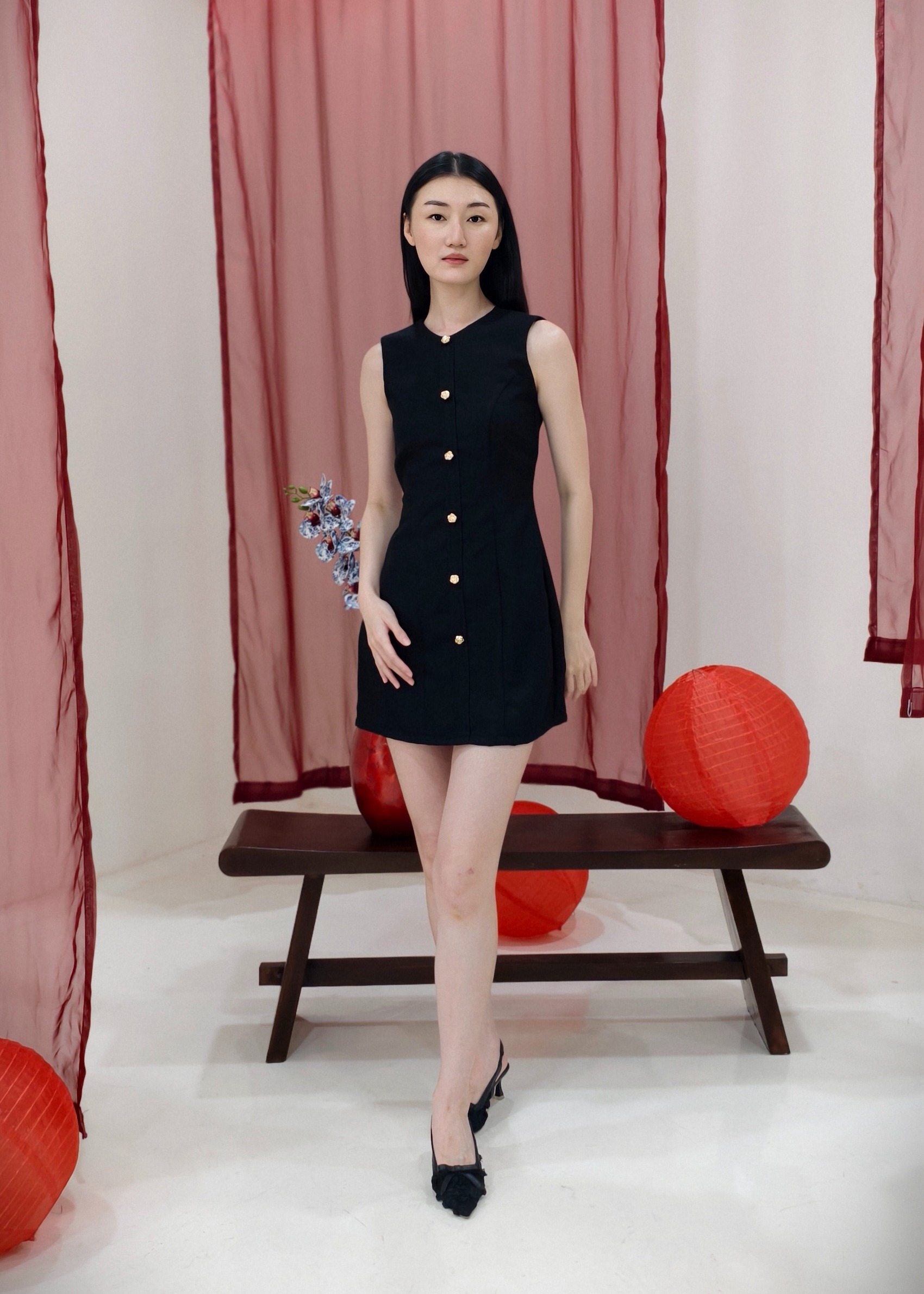 Anne Fitted Tweed Dress In Black