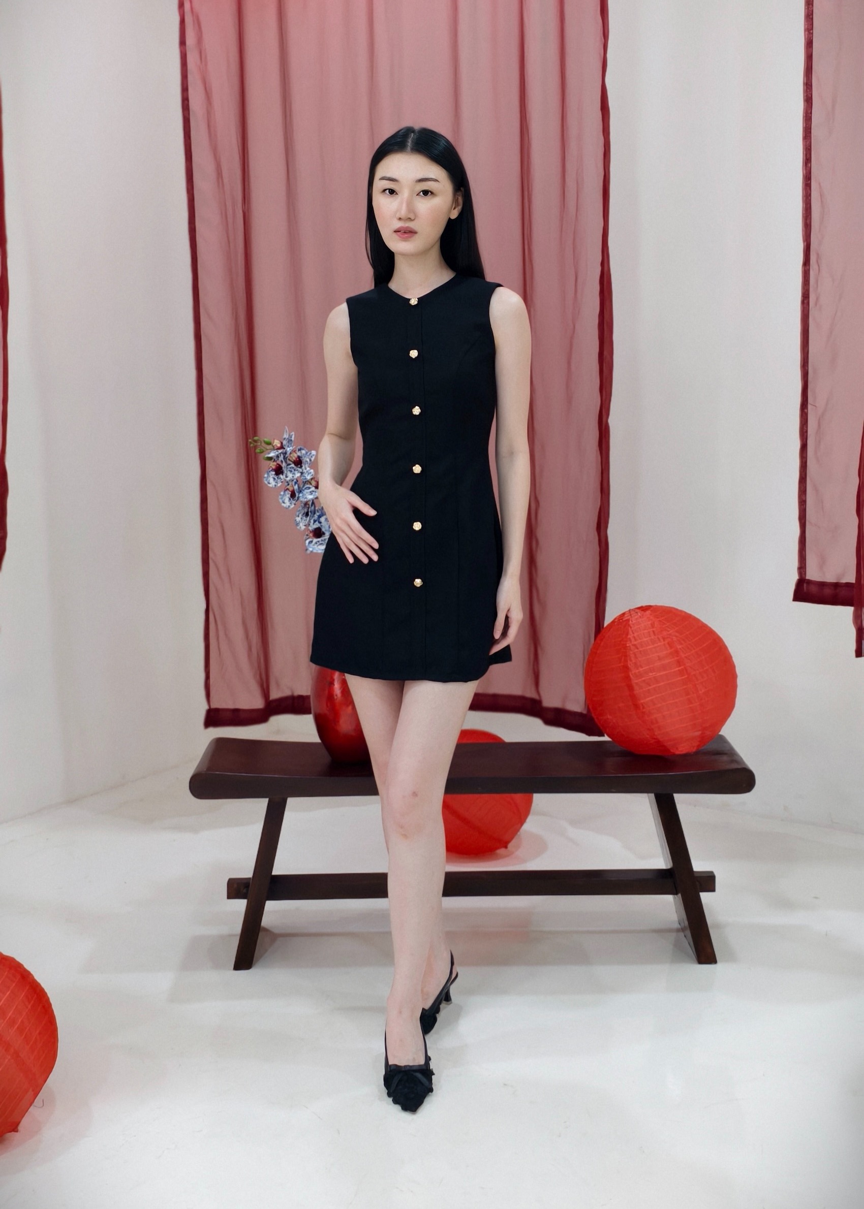 Anne Fitted Tweed Dress In Black