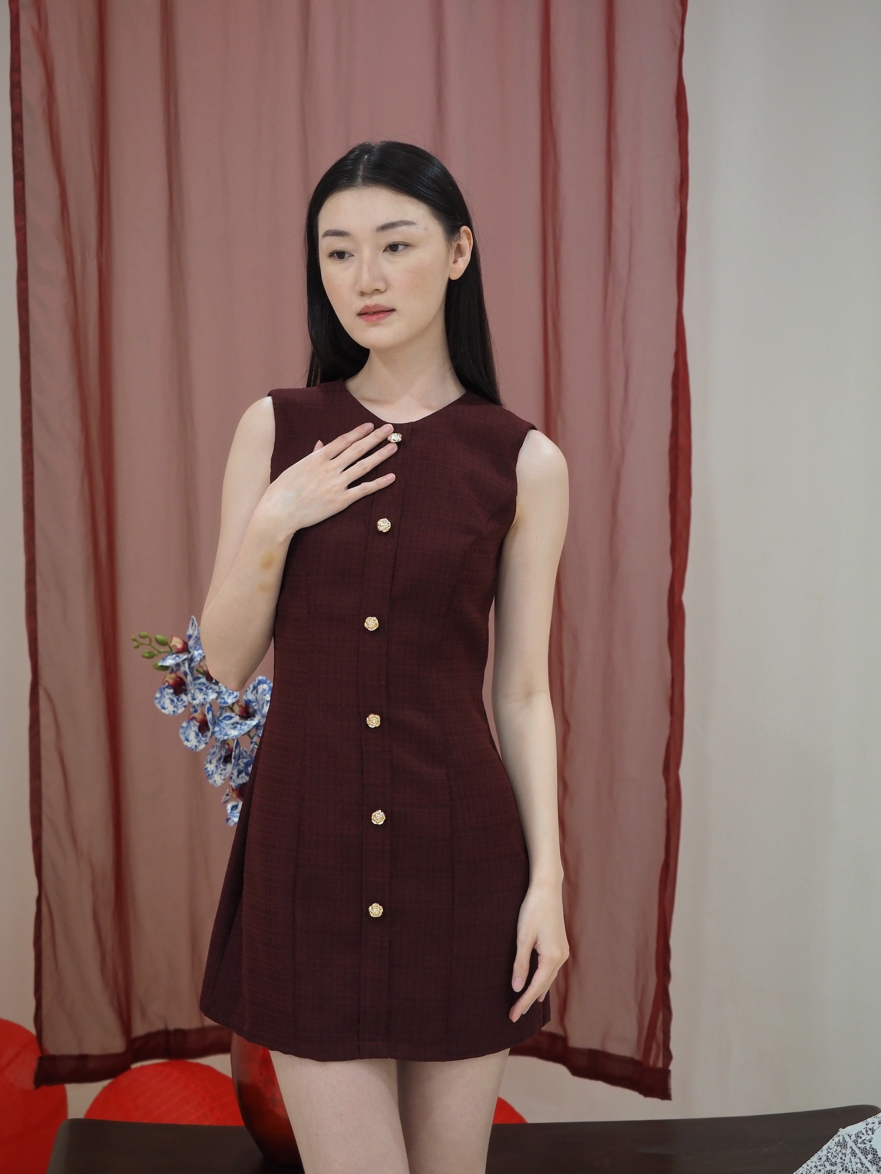 Anne Fitted Tweed Dress In Red