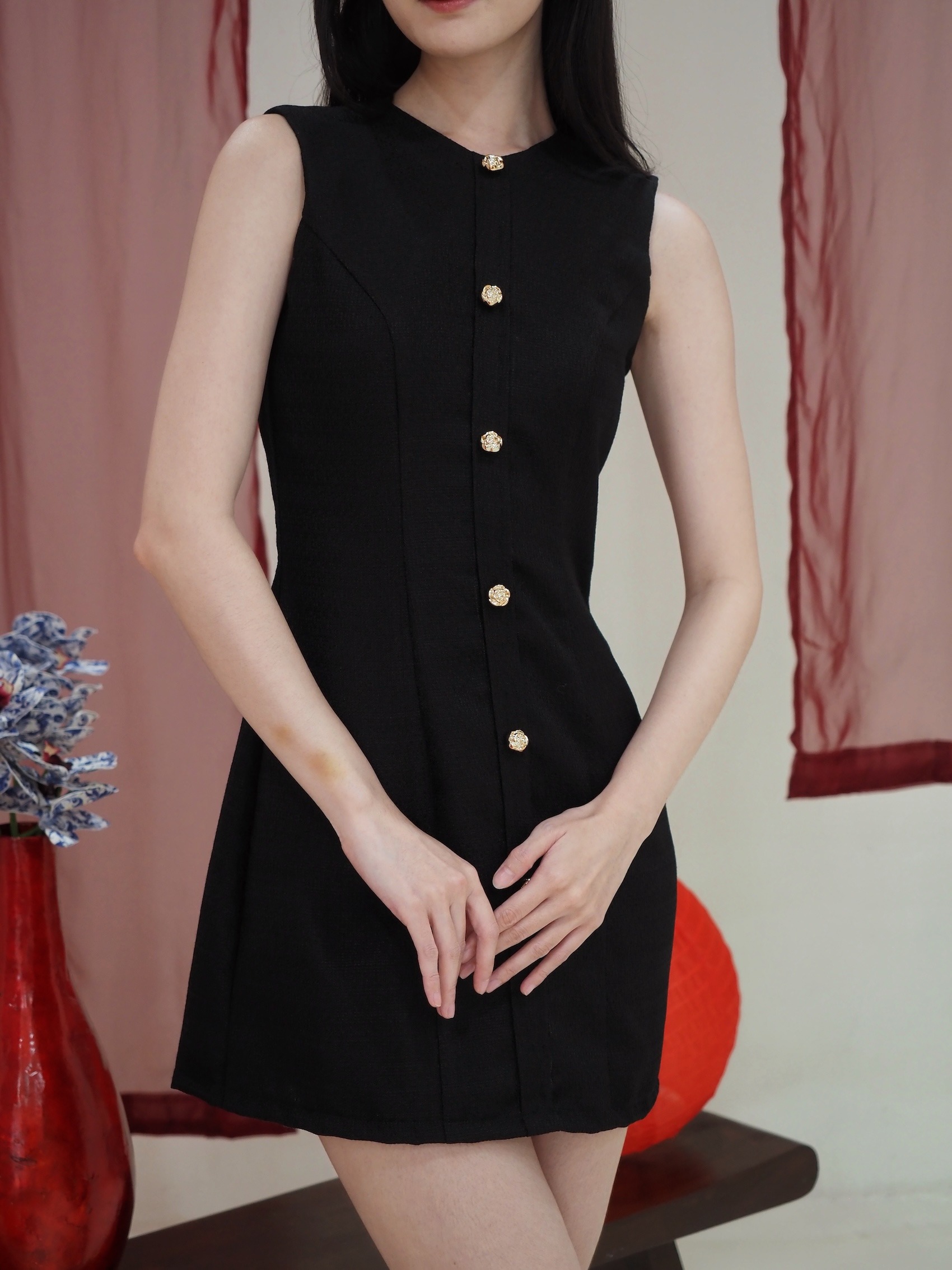 Anne Fitted Tweed Dress In Black