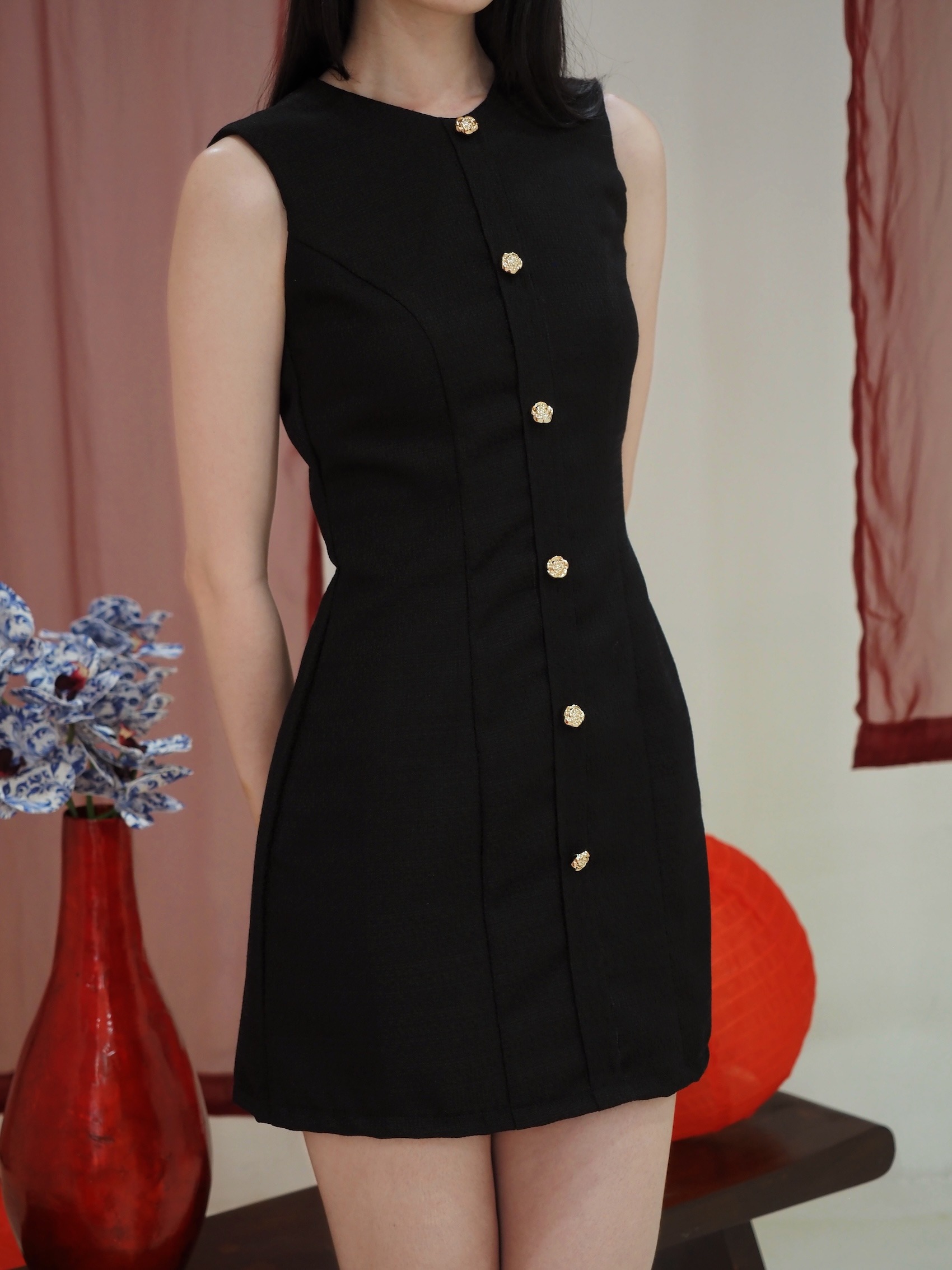 Anne Fitted Tweed Dress In Black