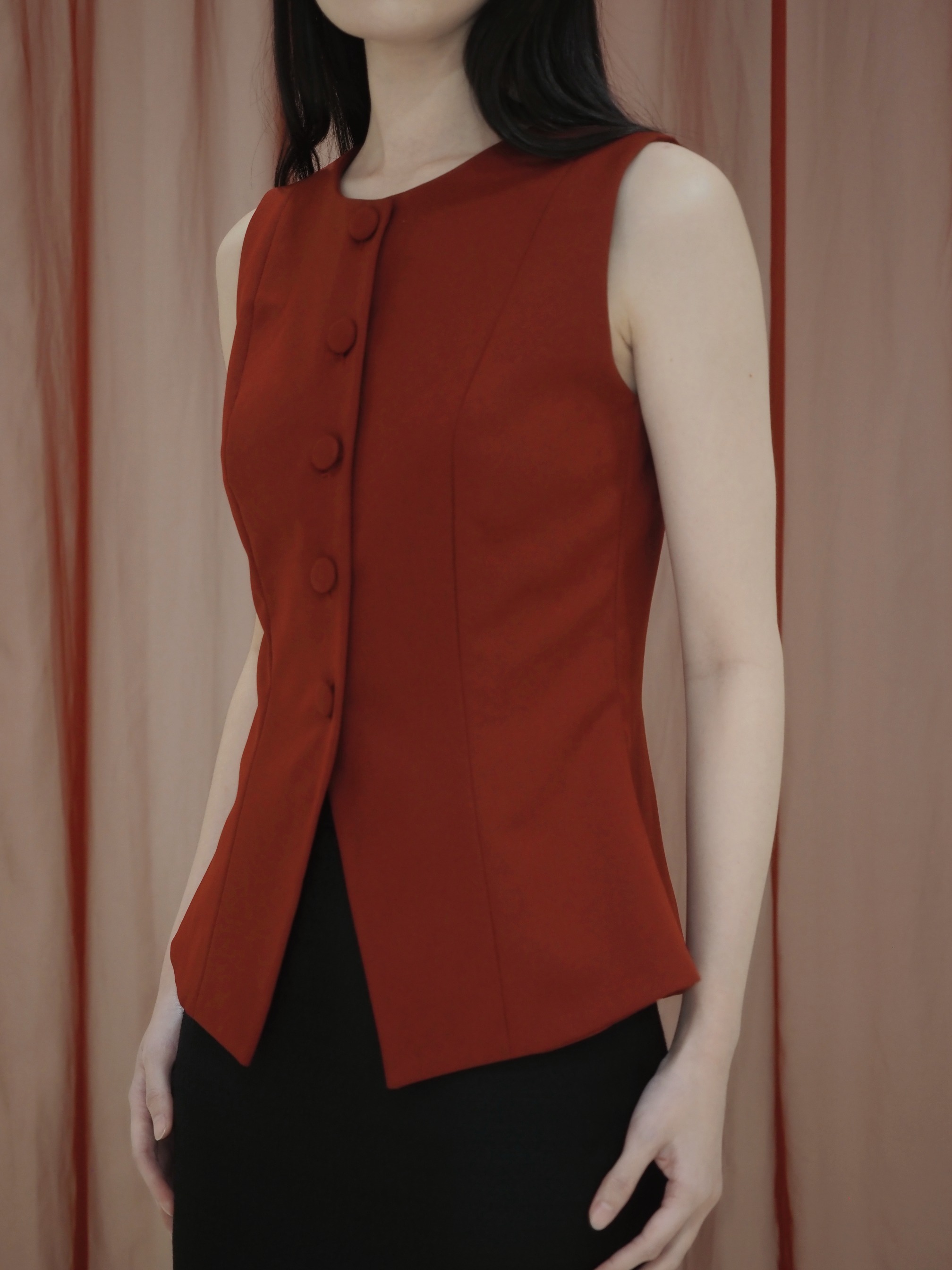 Poppy Vest In Red
