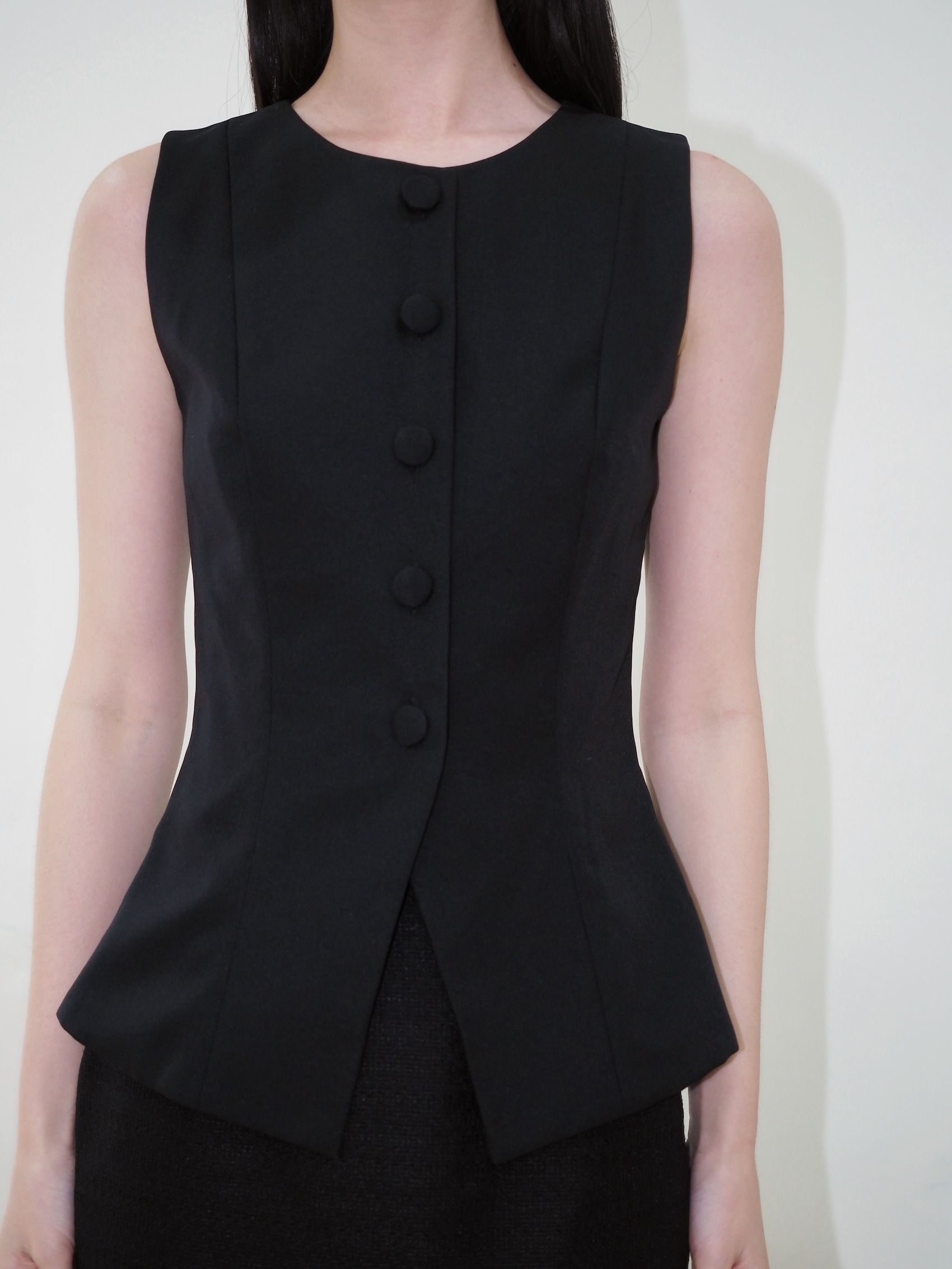 Poppy Vest In Black