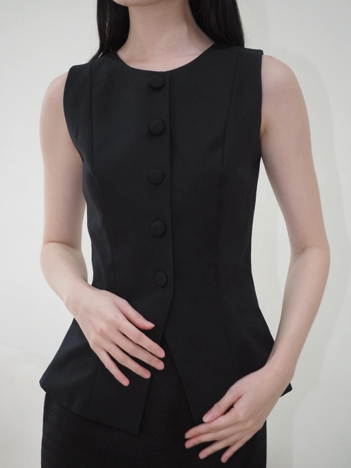 Image of Poppy Vest In Black