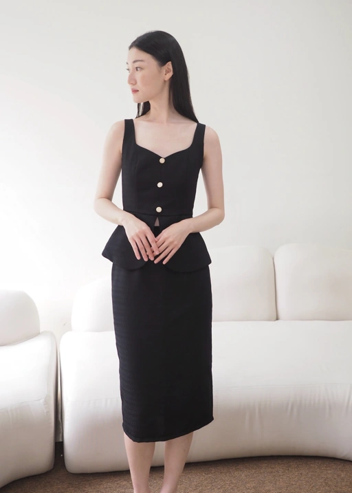 Image of Victoria Fitted Tweed Skirt In Black