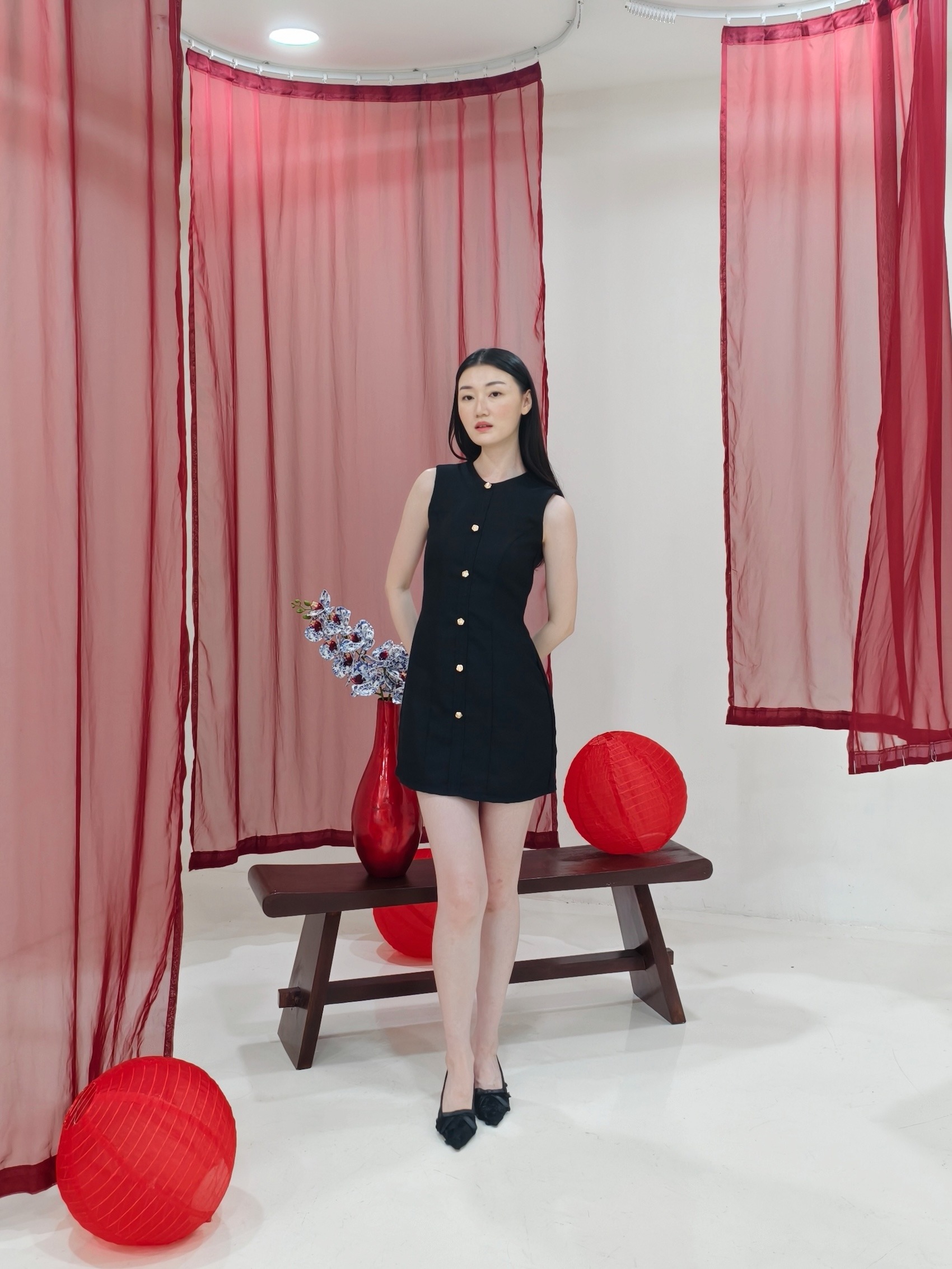 Anne Fitted Tweed Dress In Black
